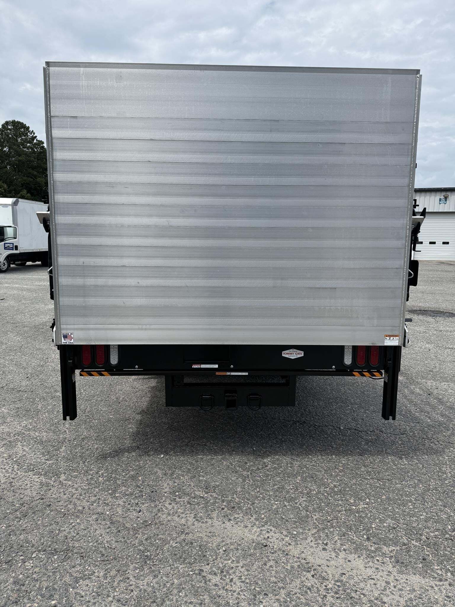 2027 Isuzu NRR