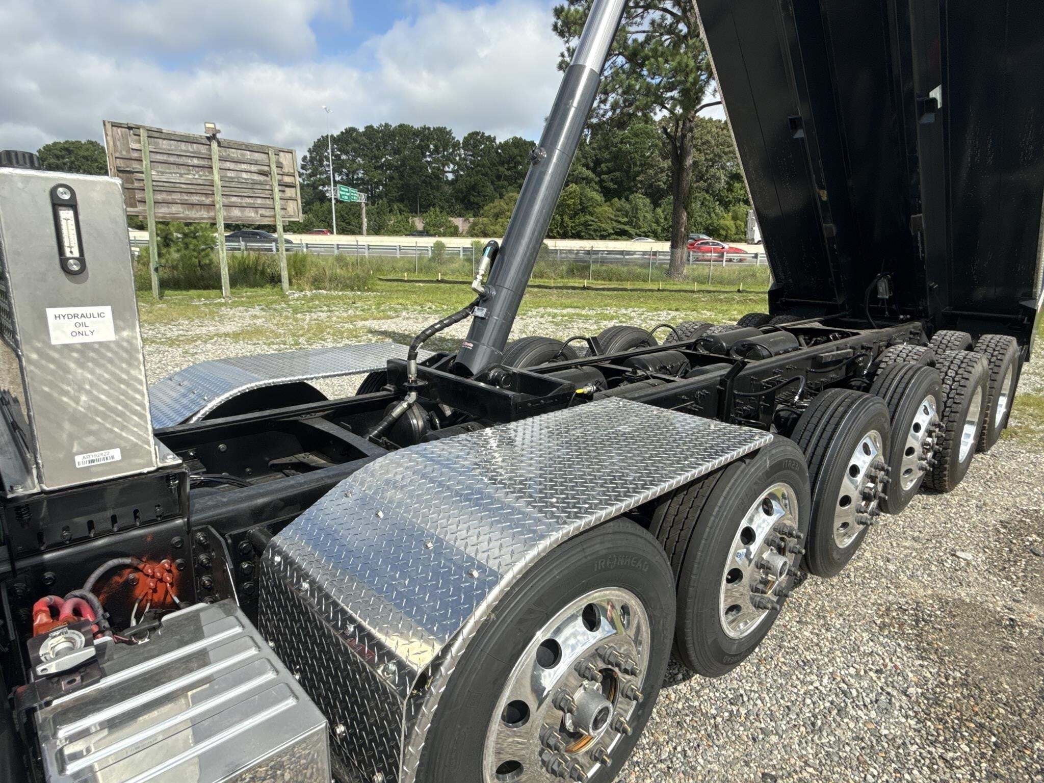 2027 Volvo VHD104F300