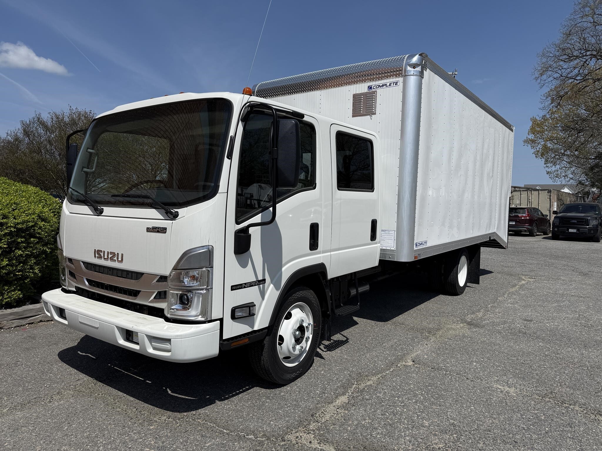 2027 Isuzu NPR HD