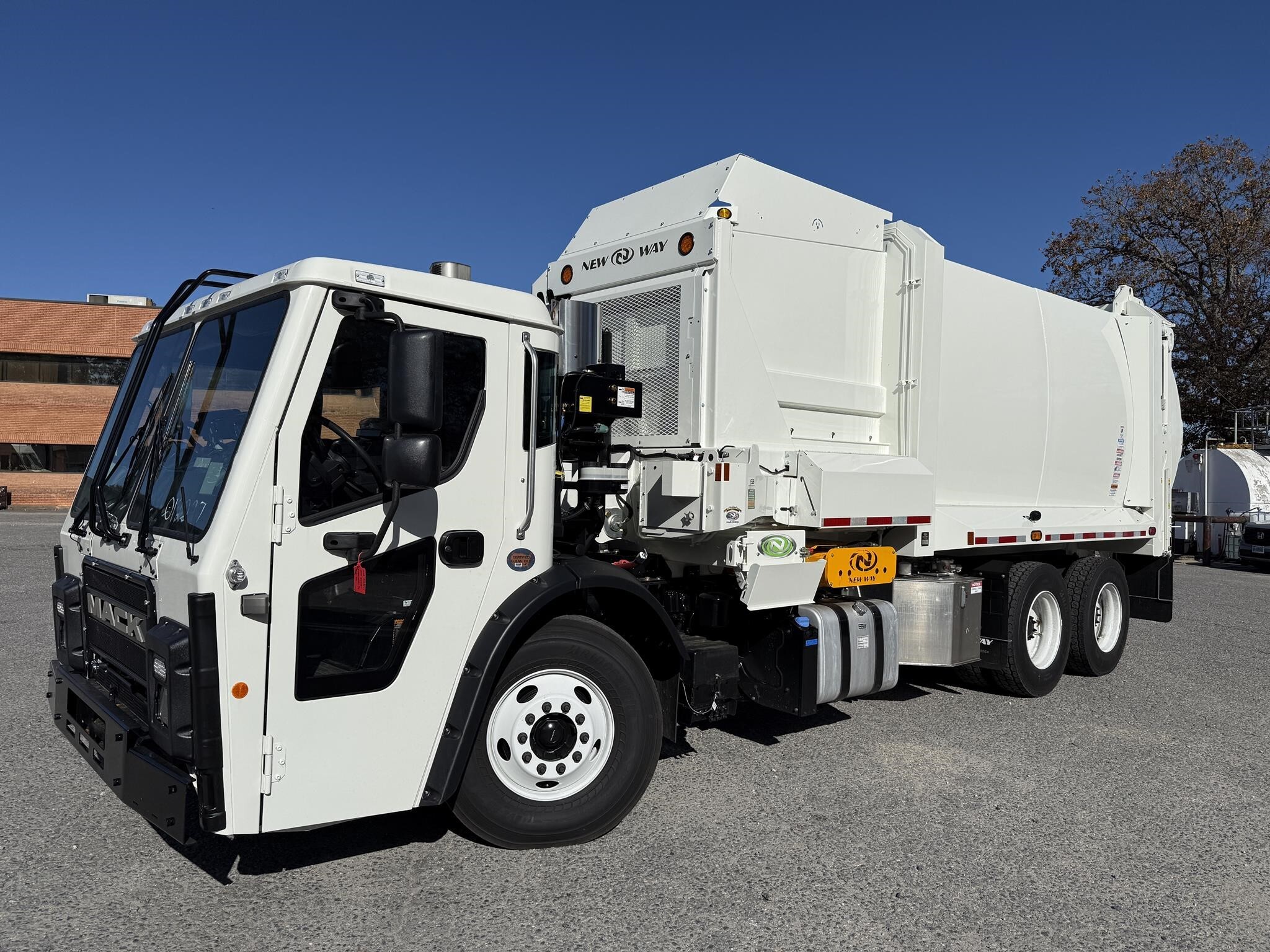 2026 Mack LR64R