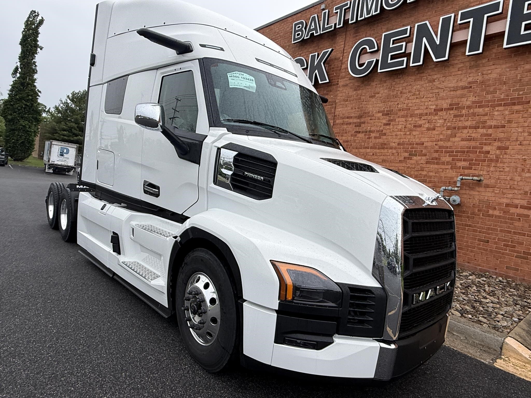 Photo of 2027 Mack PIONEER