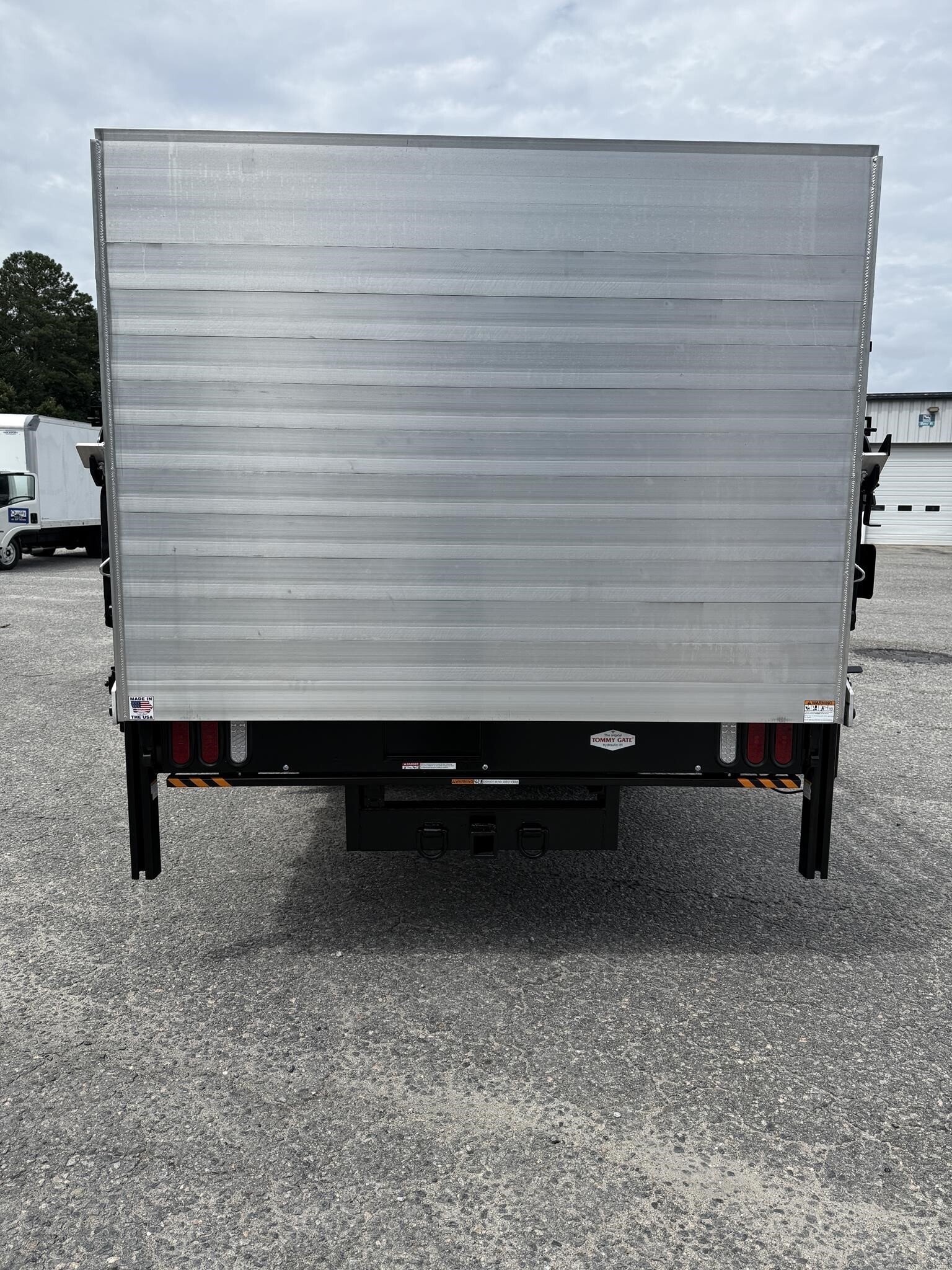 2027 Isuzu NRR