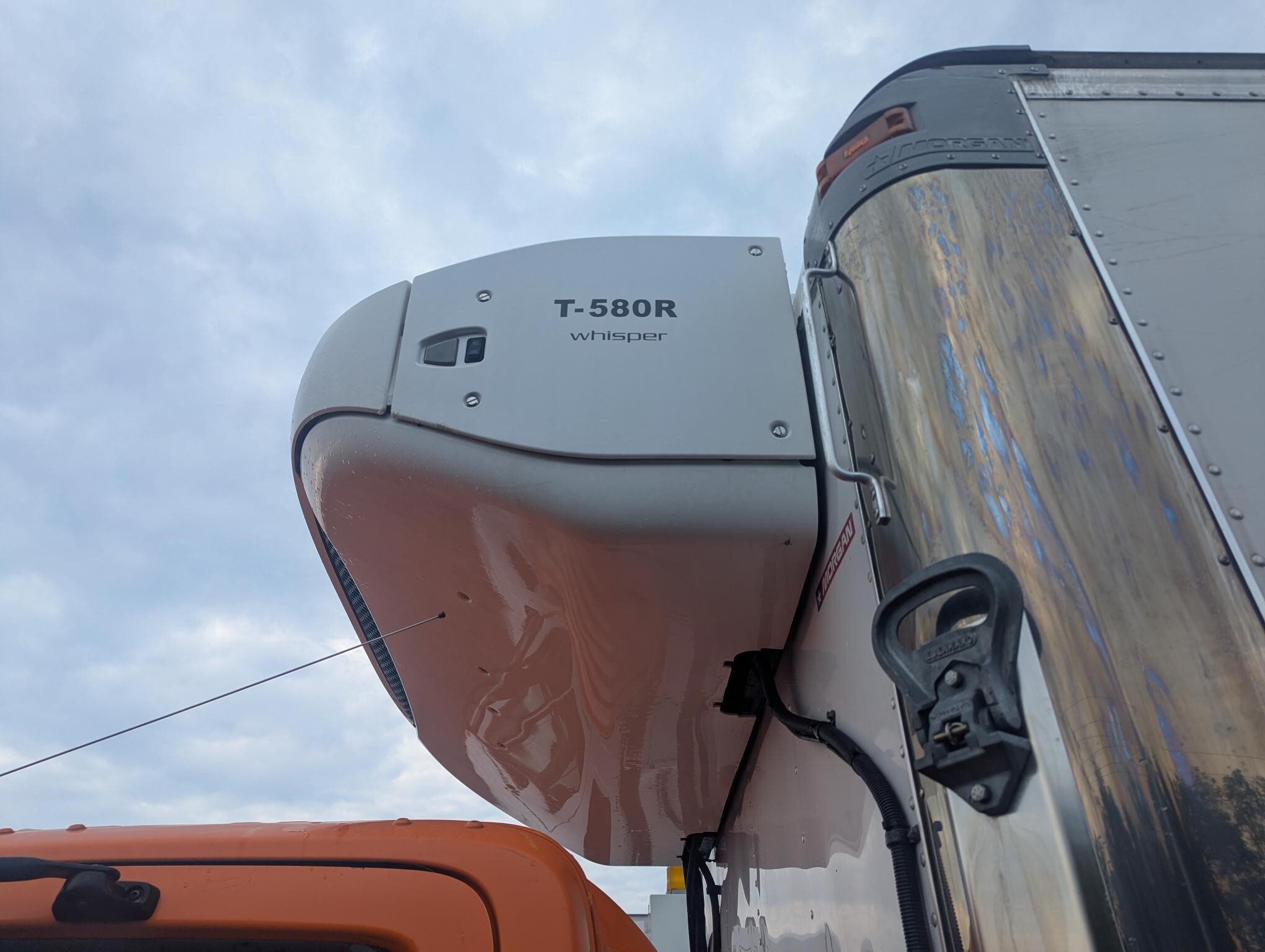2019 Hino 195