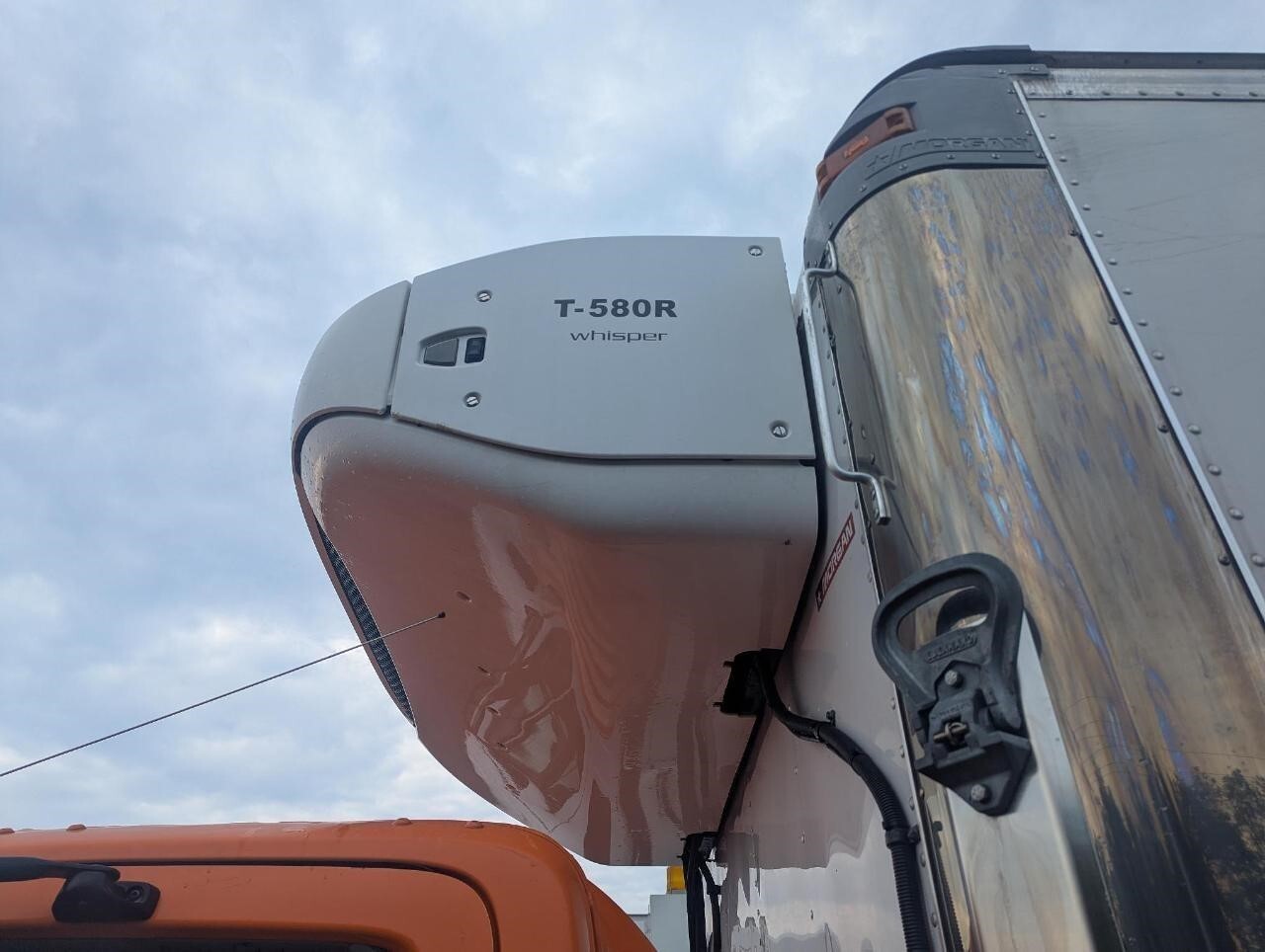 2019 Hino 195