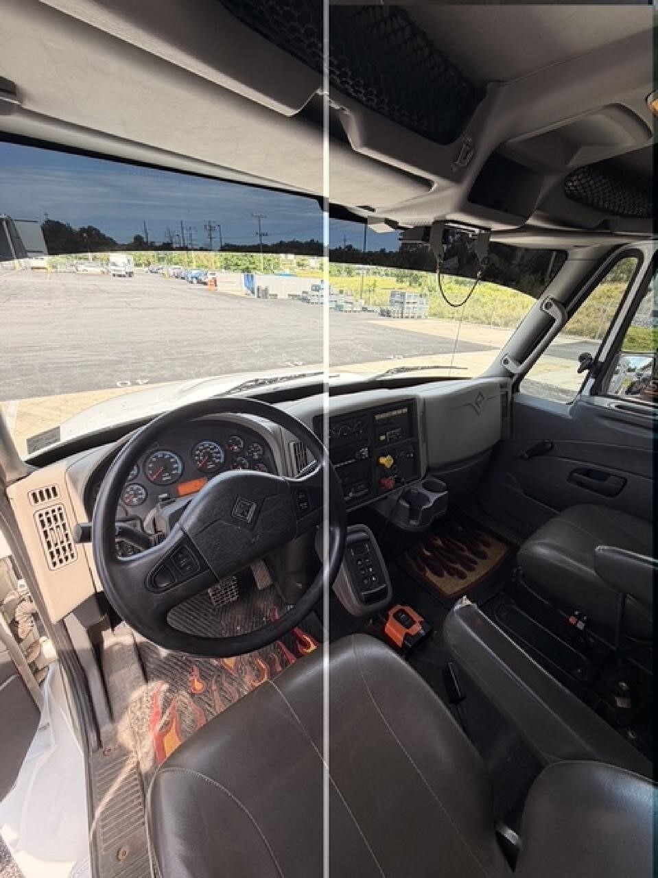 2013 International DuraStar 4400