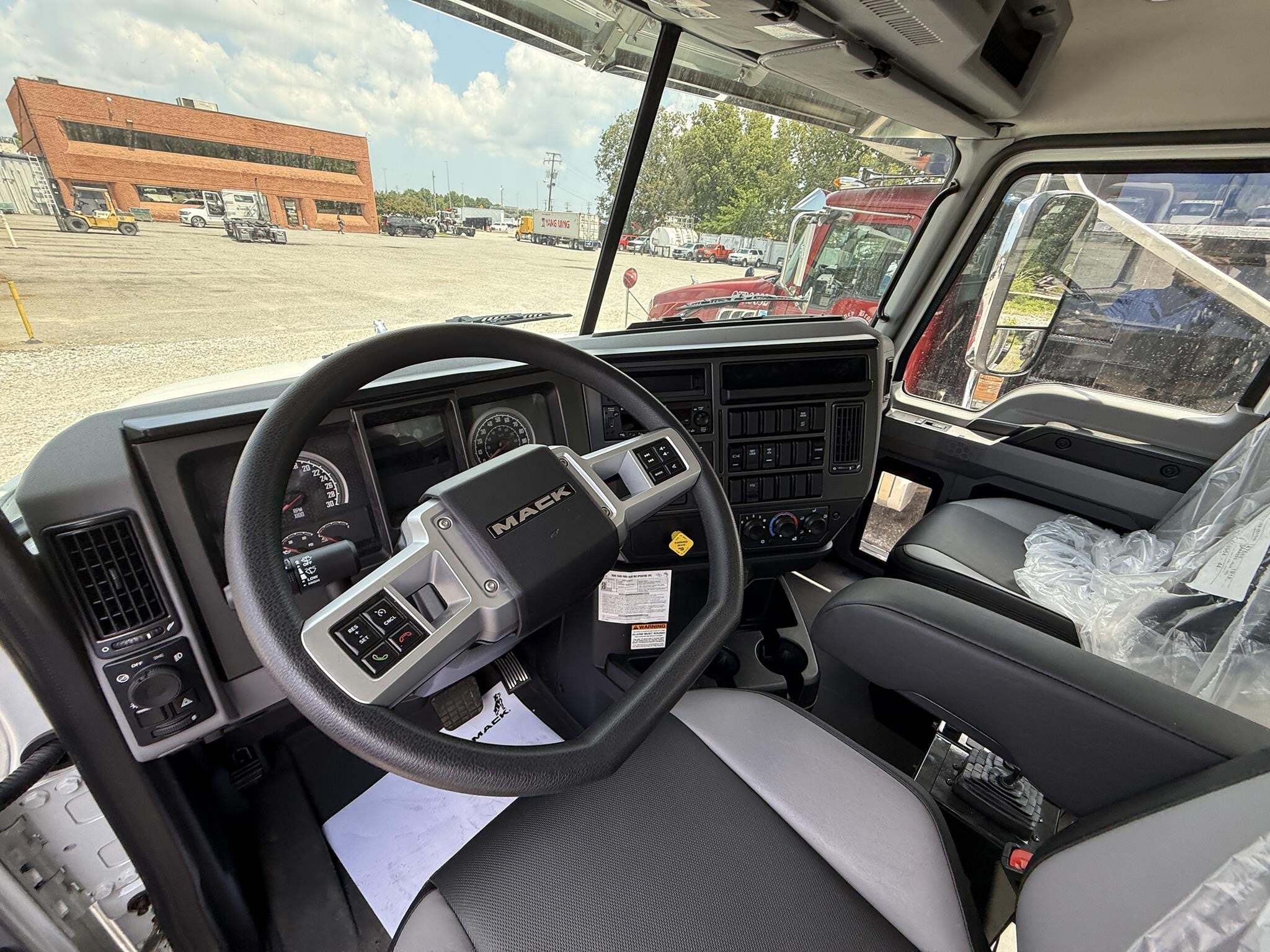 2026 Mack GRANITE 64BR