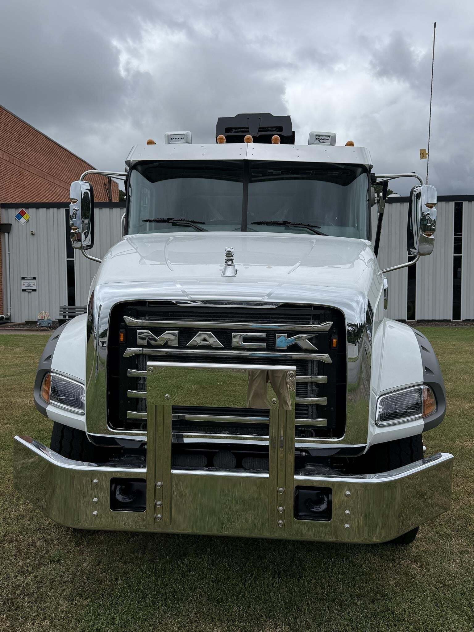 2026 Mack GRANITE 64BR