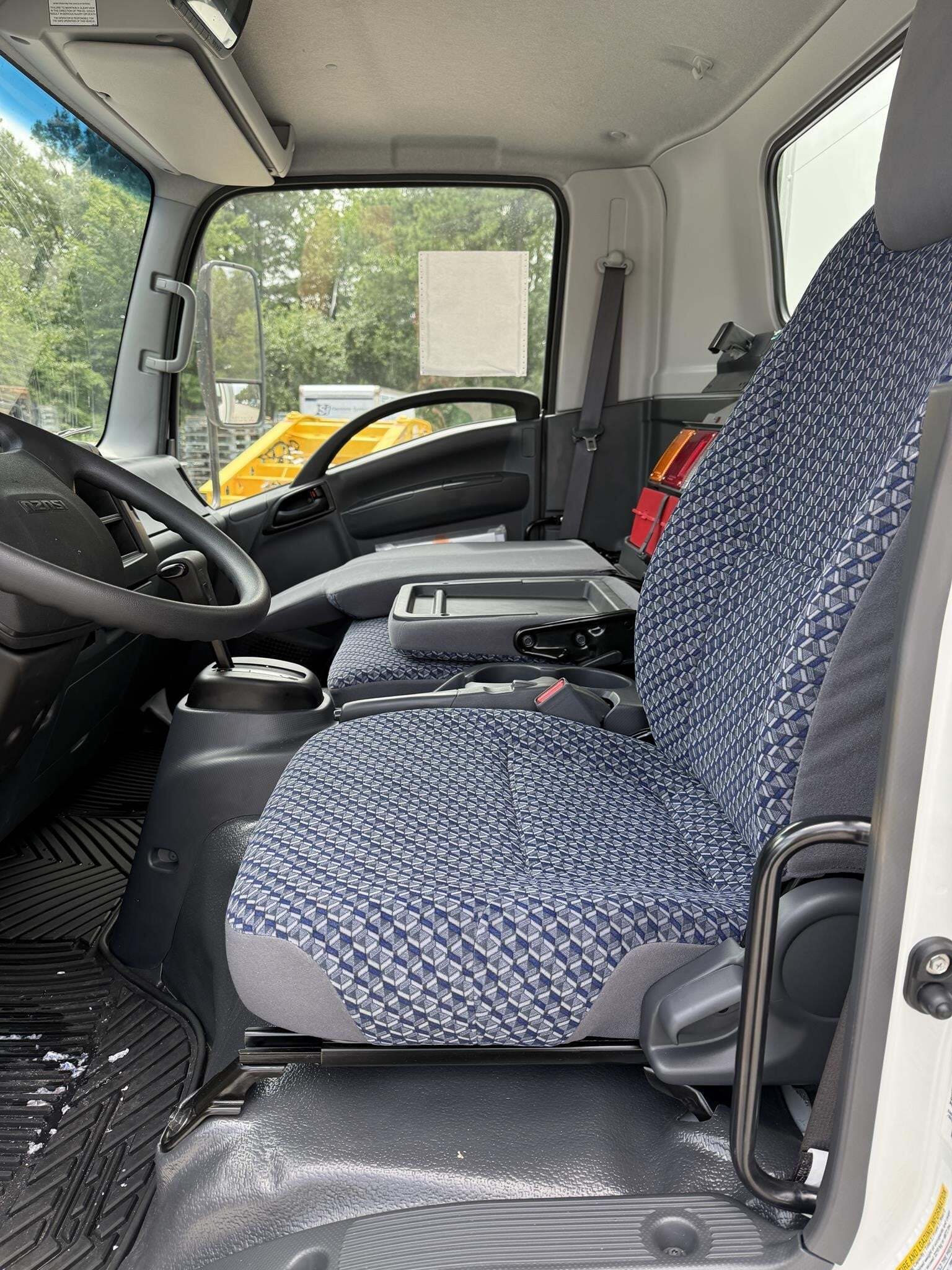 2026 Isuzu NPR HD
