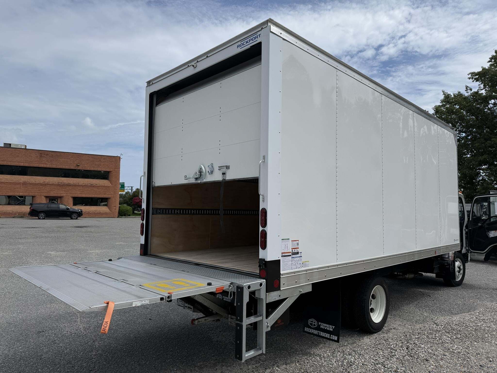 2026 Isuzu NPR HD