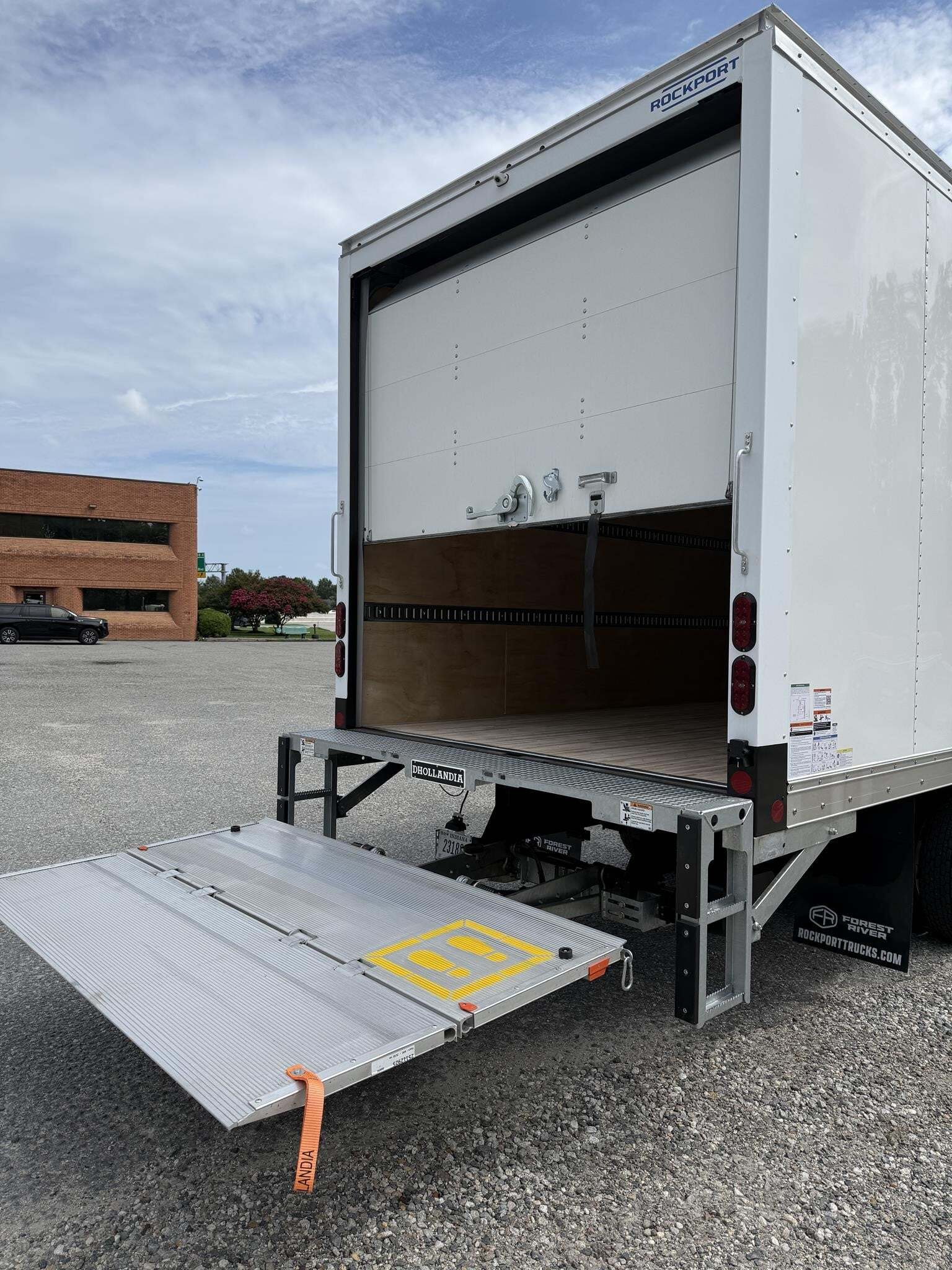2026 Isuzu NPR HD