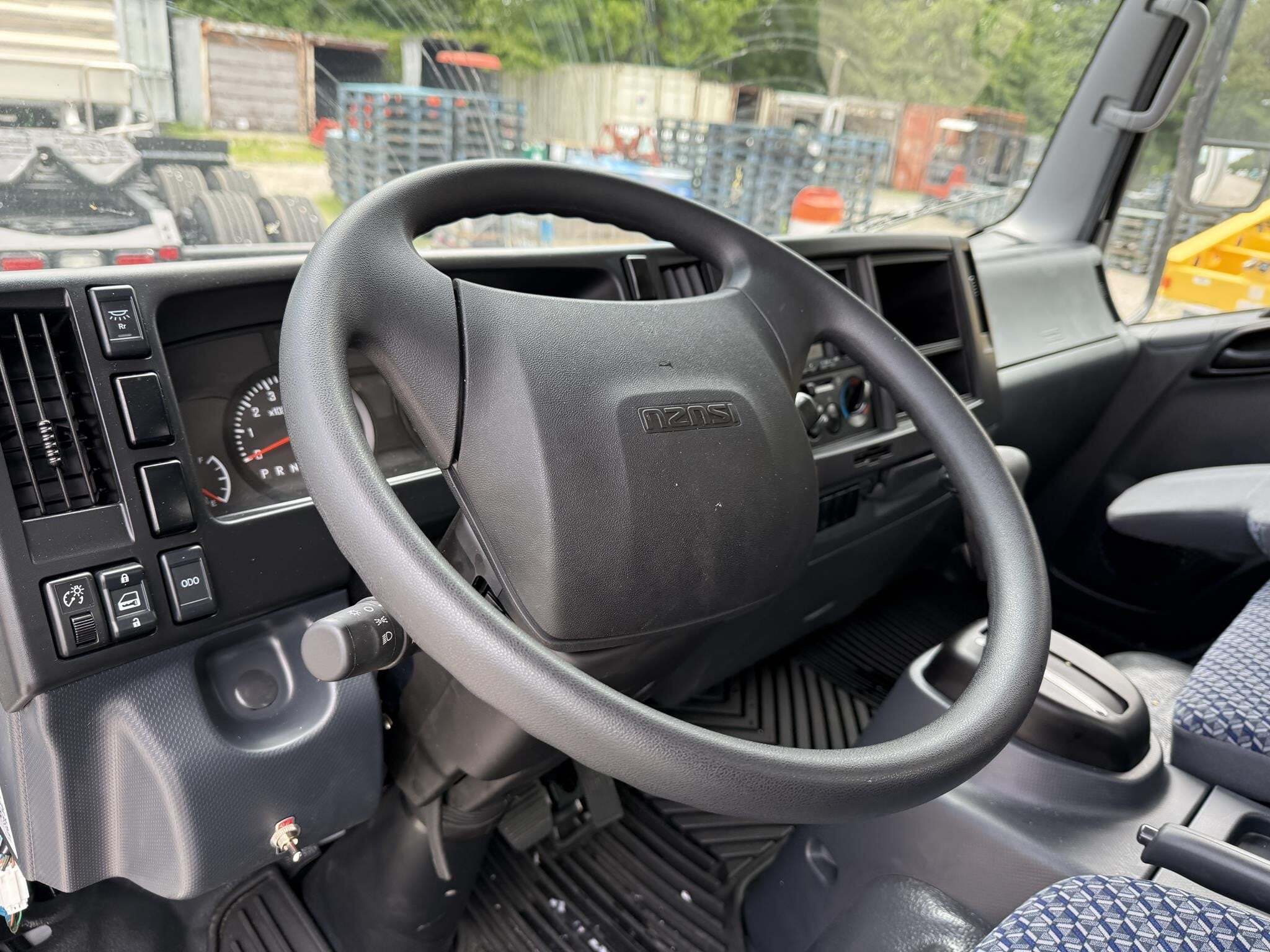 2026 Isuzu NPR HD