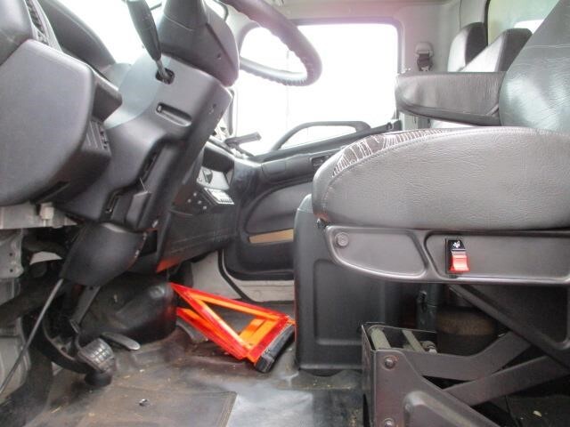 2017 Hino 268A