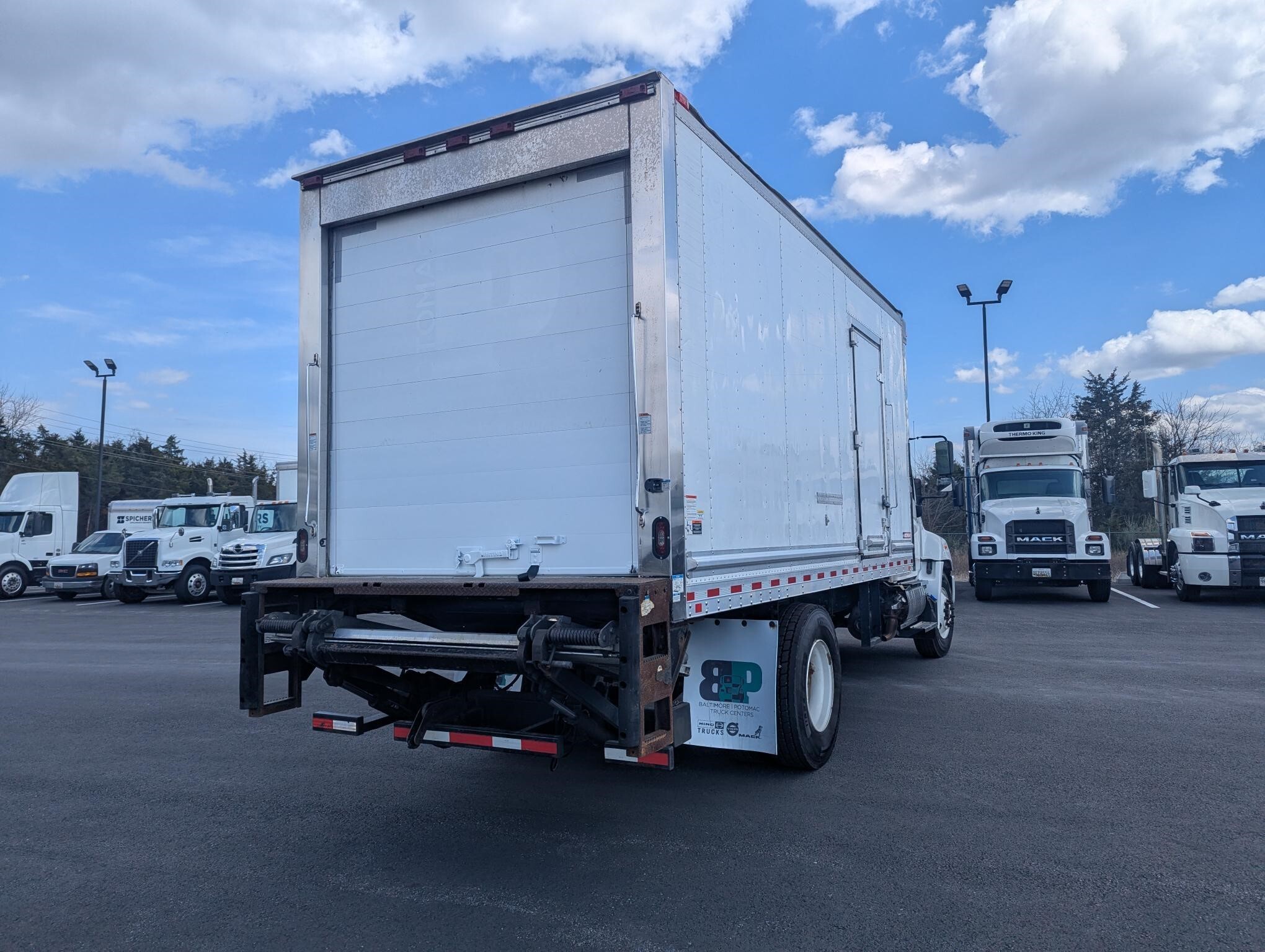 2017 Hino 268A