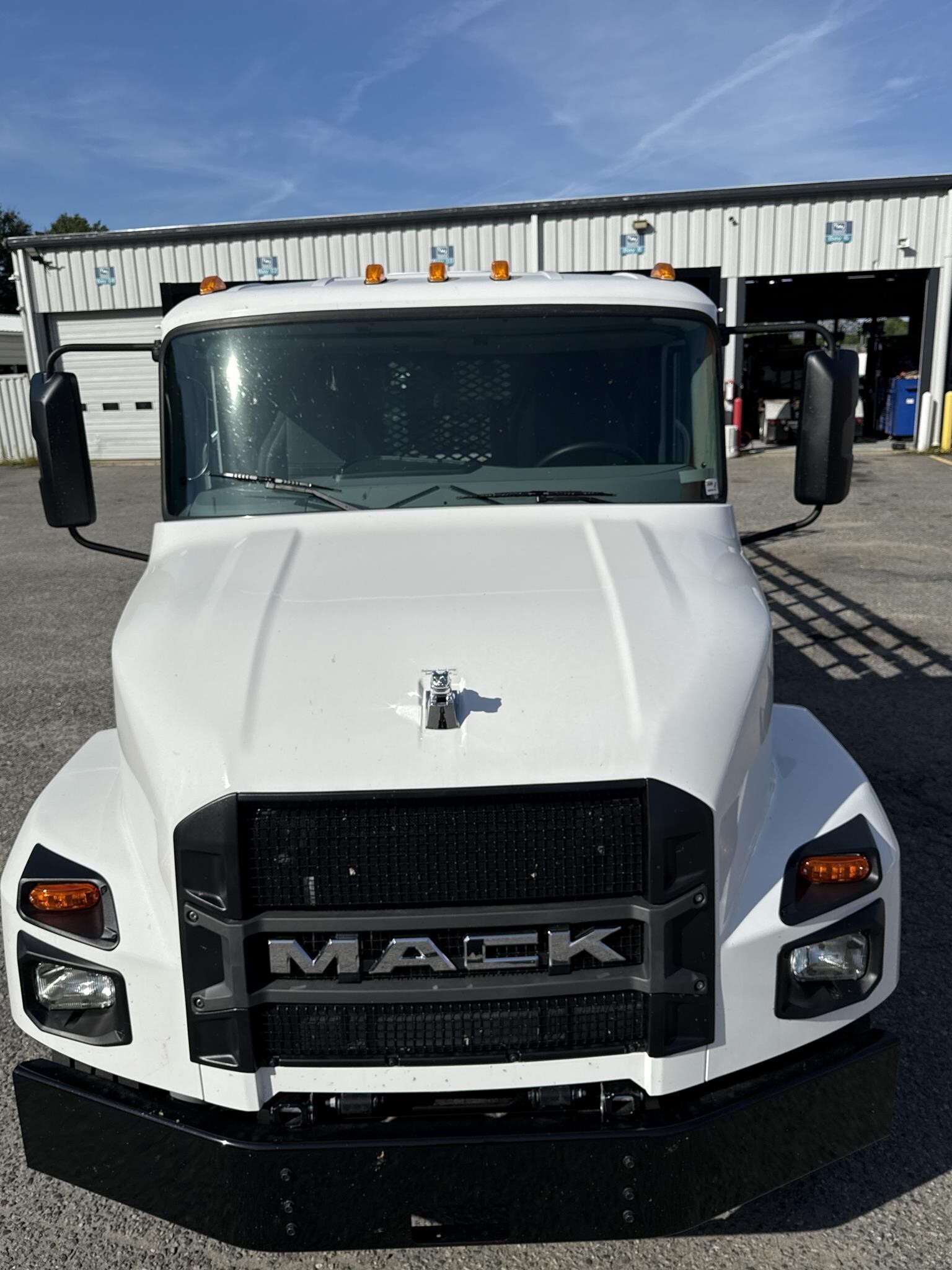 2027 Mack MD6
