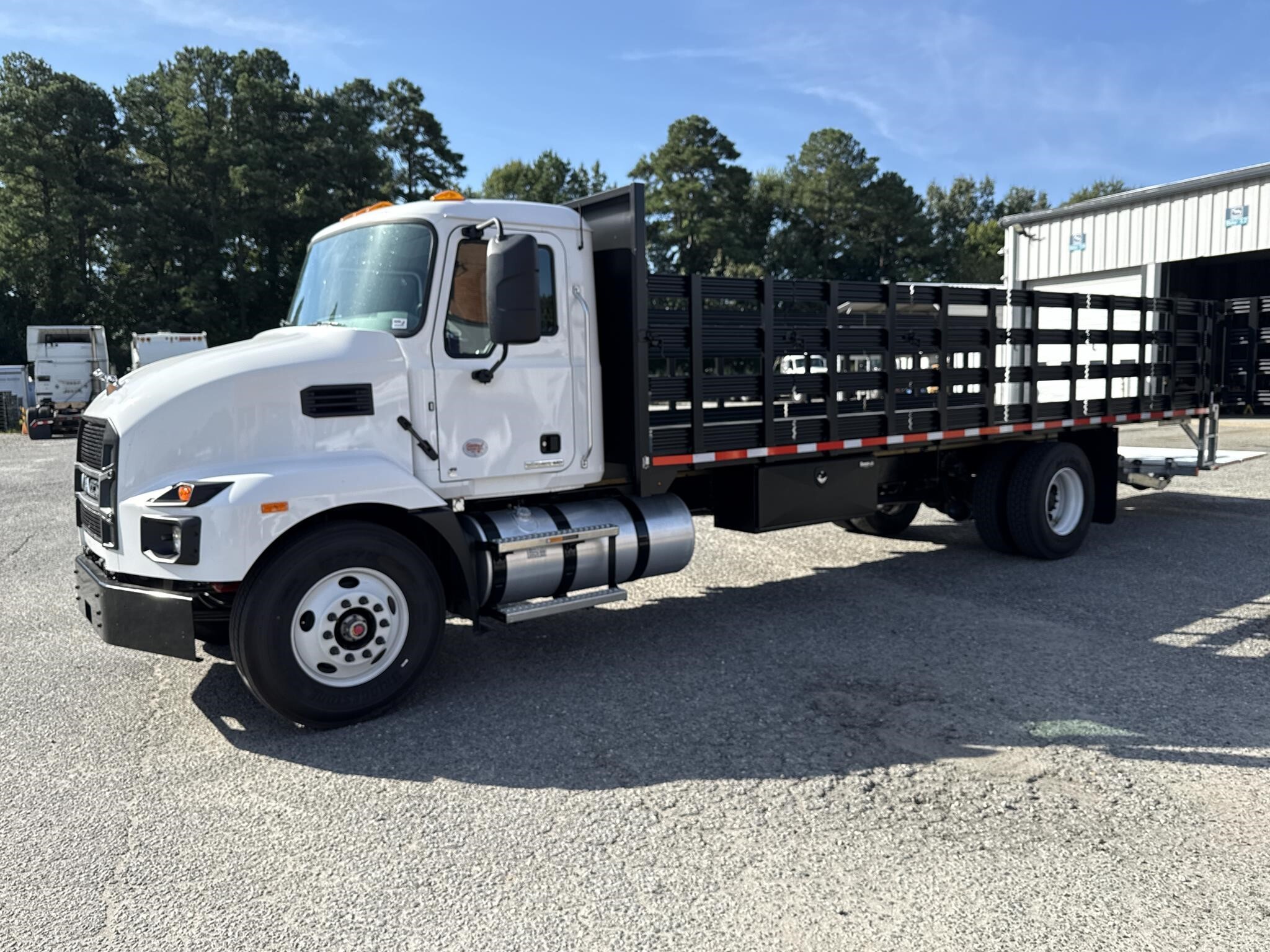 2027 Mack MD6