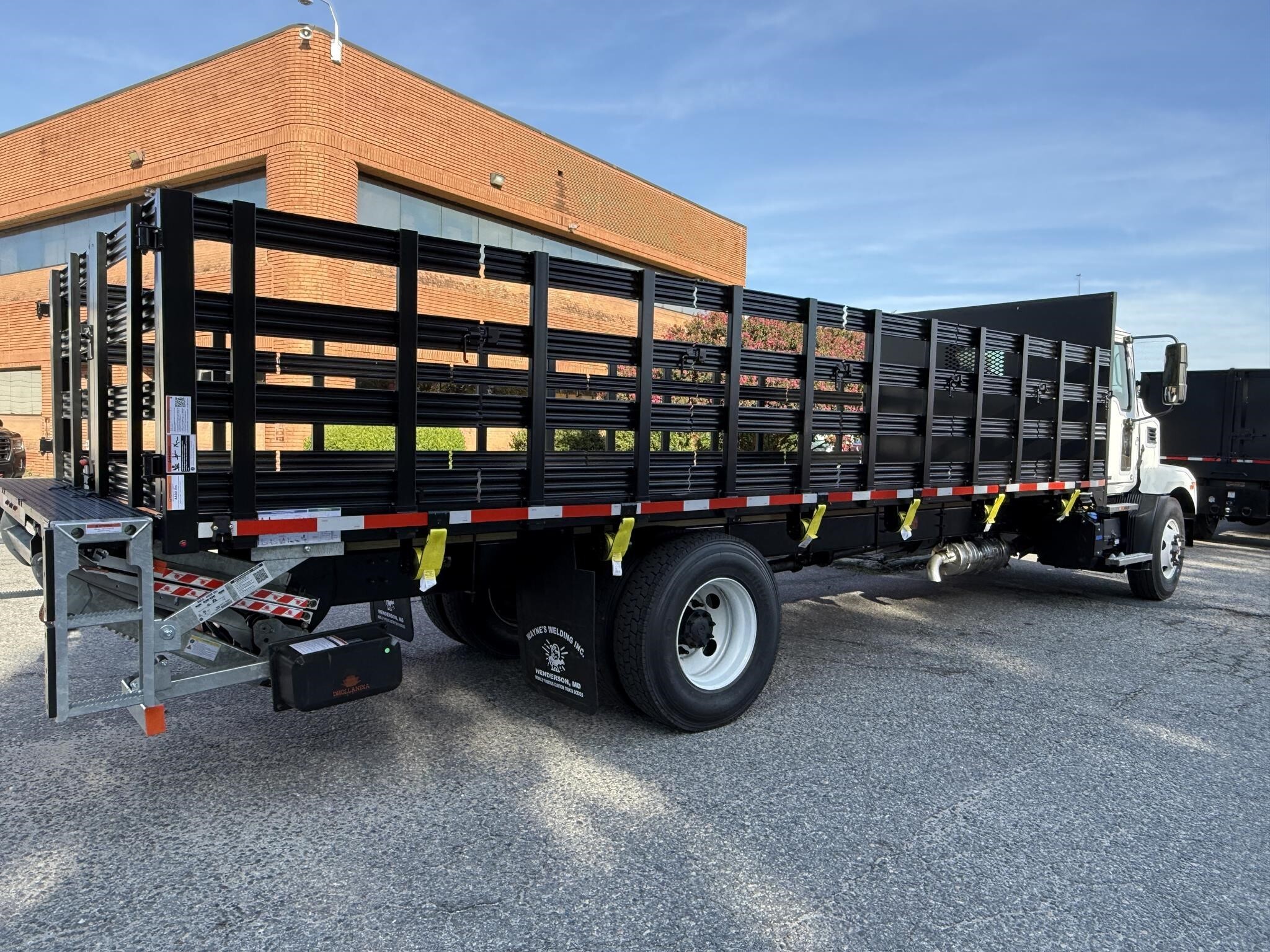 2027 Mack MD6