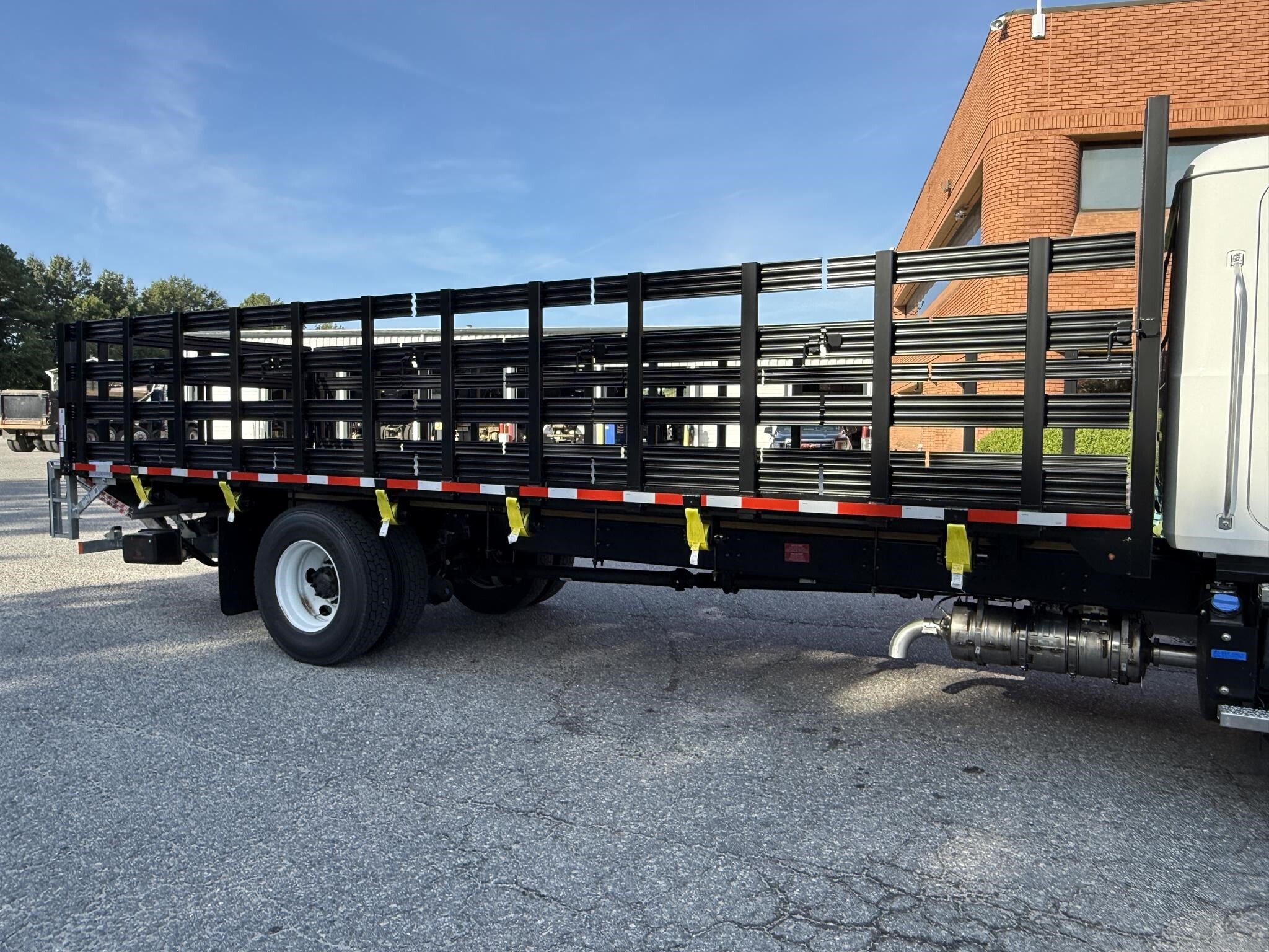 2027 Mack MD6