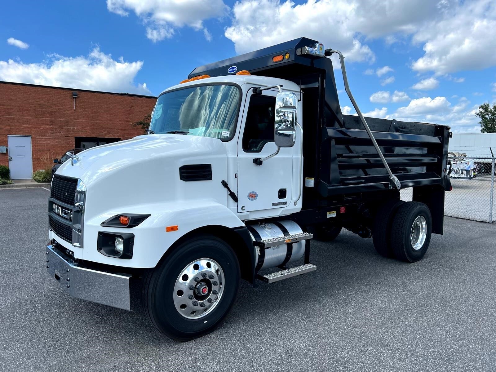 2026 Mack MD6