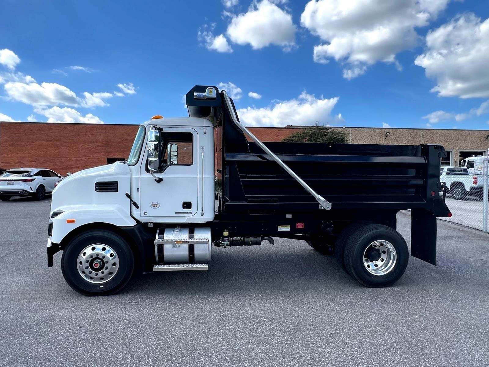 2026 Mack MD6