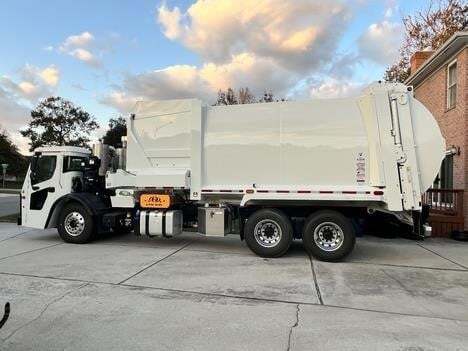 2026 Mack LR613