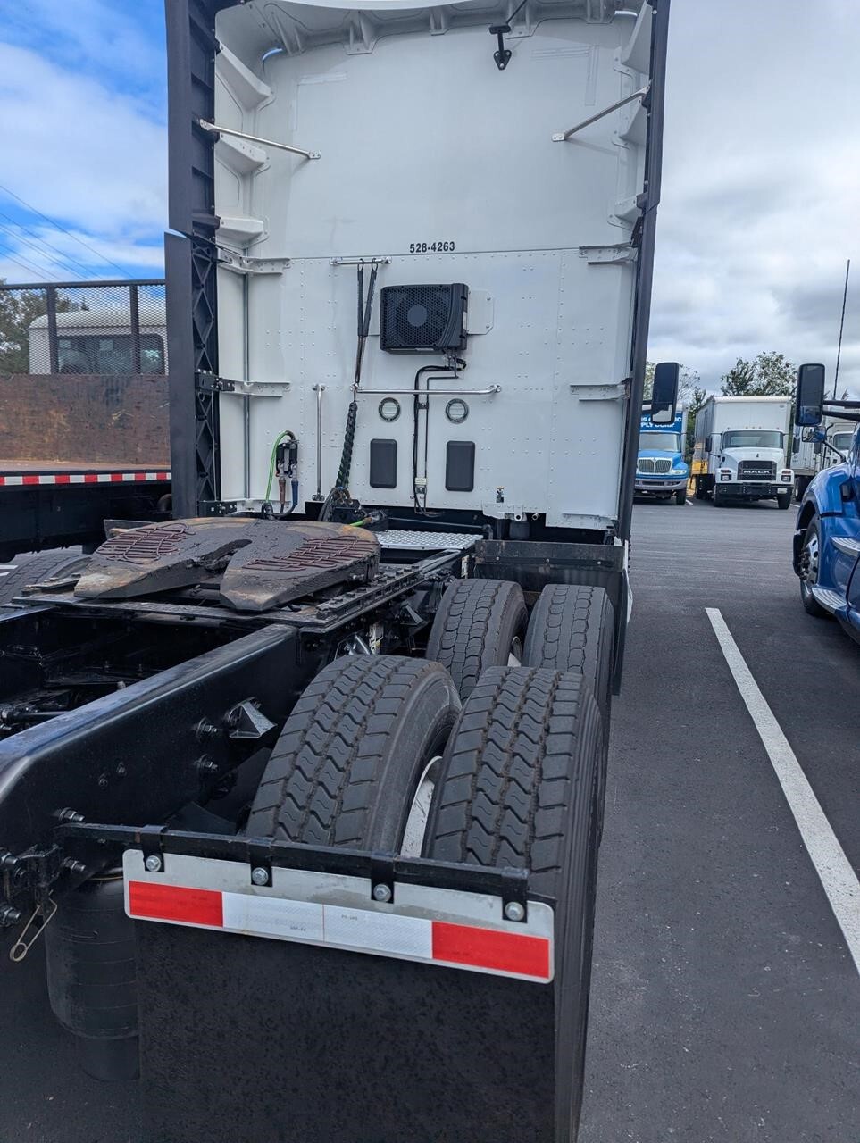 2022 Kenworth T680