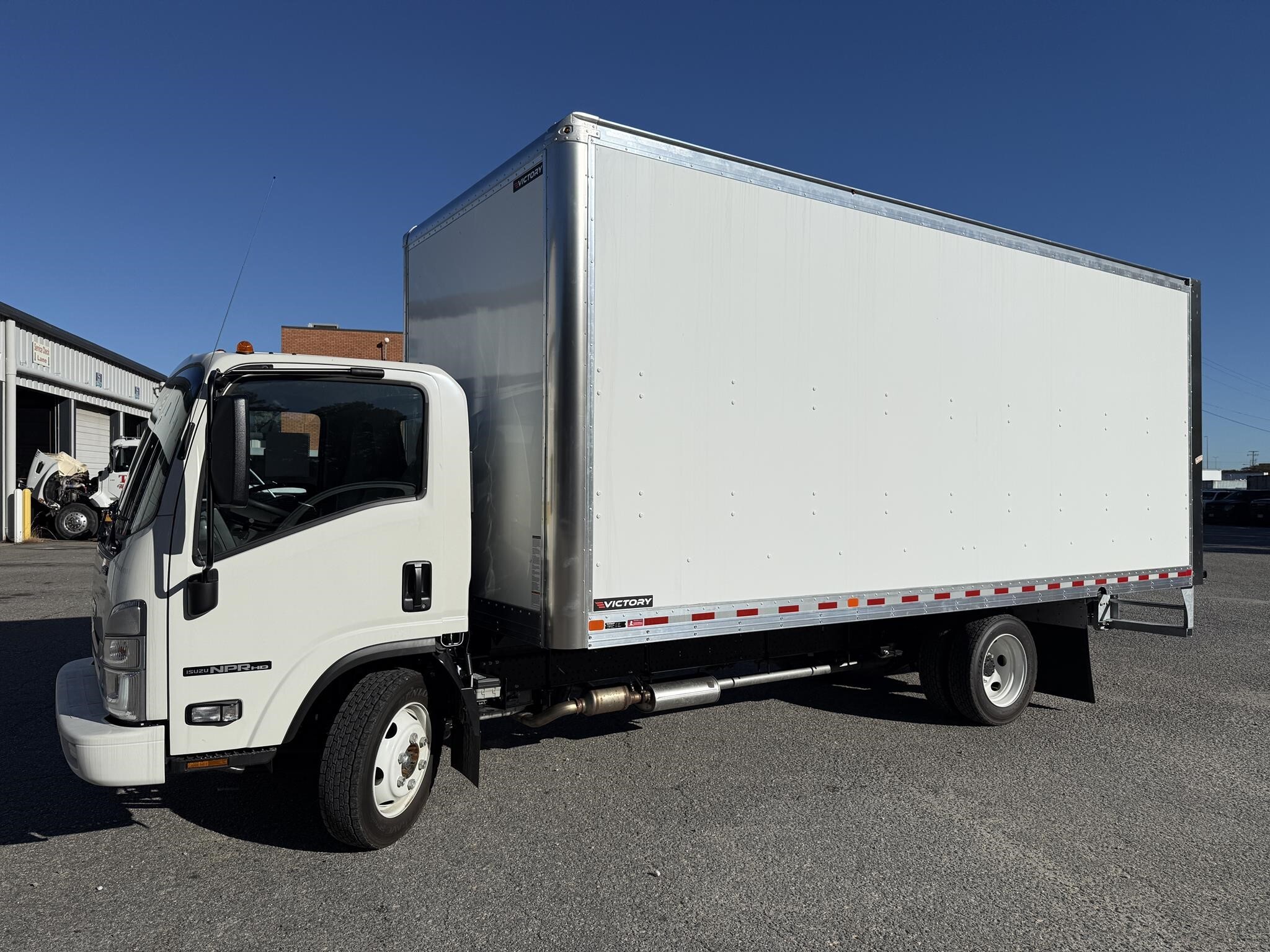 2026 Isuzu NPR HD