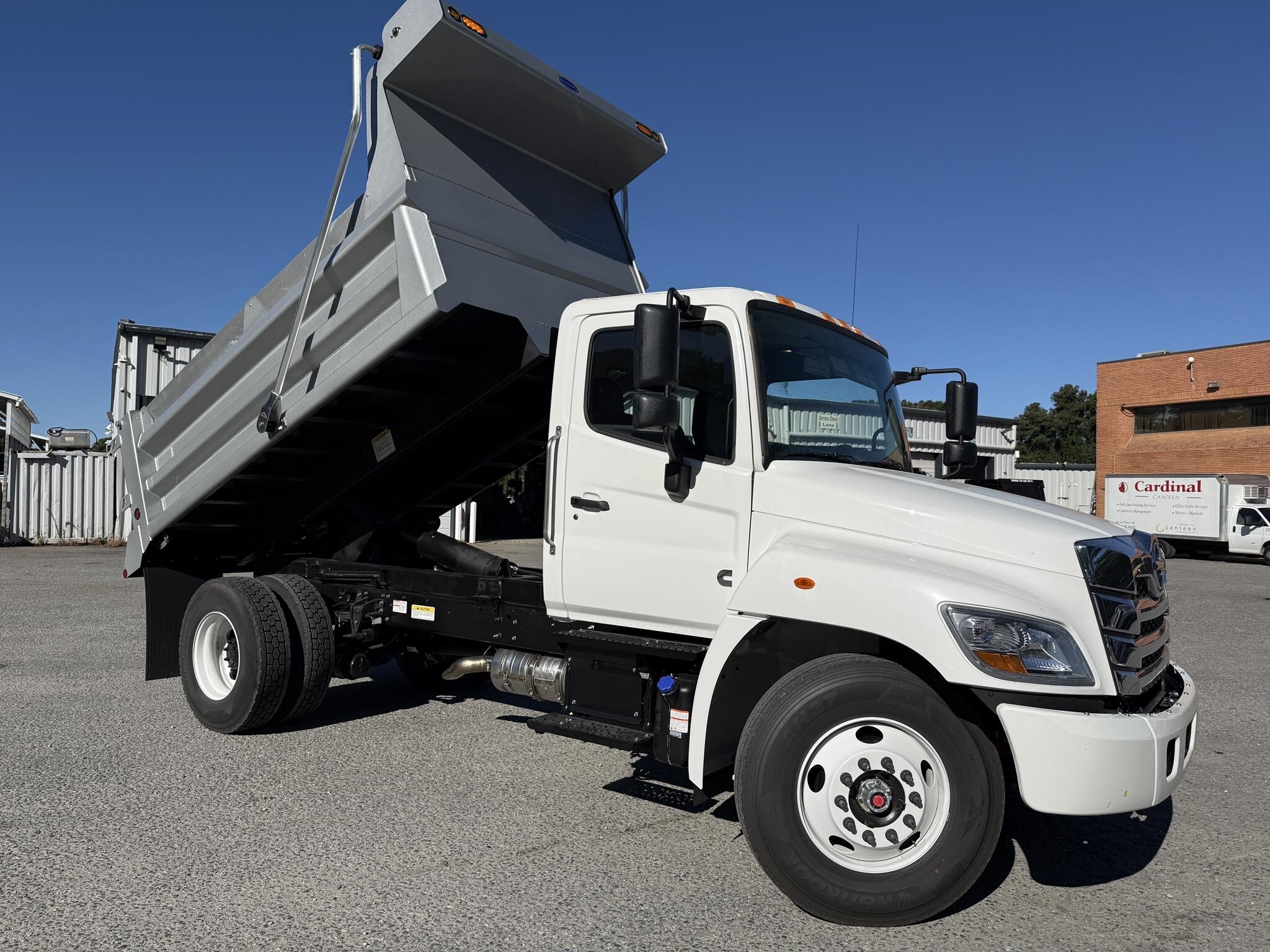2027 Hino L6