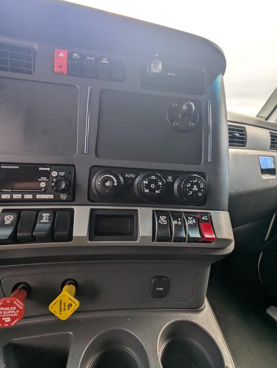 2022 Kenworth T680