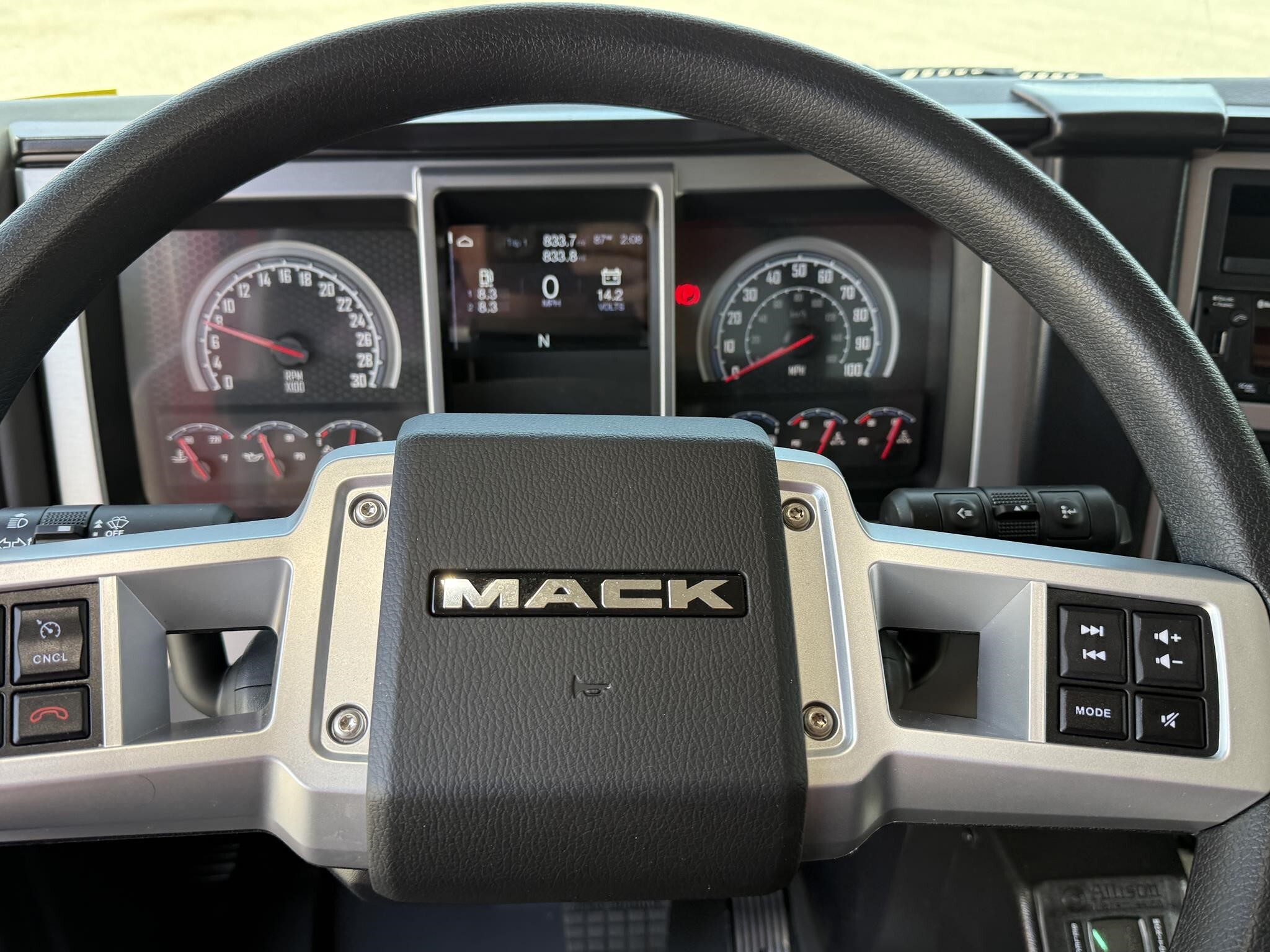 2027 Mack MD7