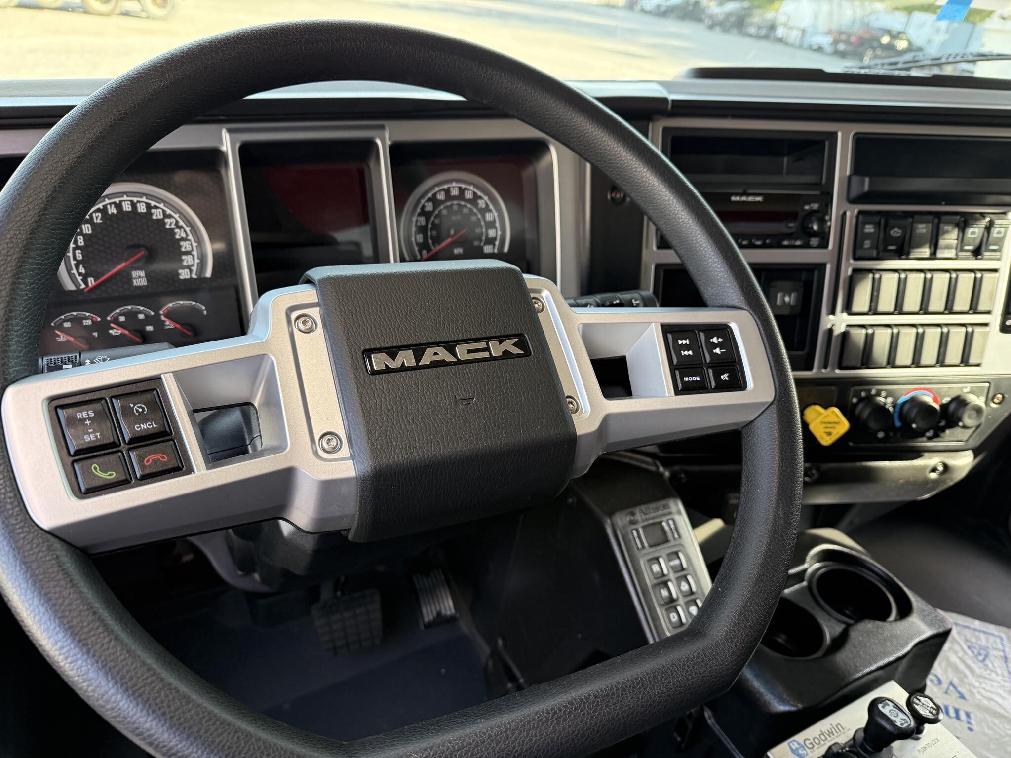 2027 Mack MD7