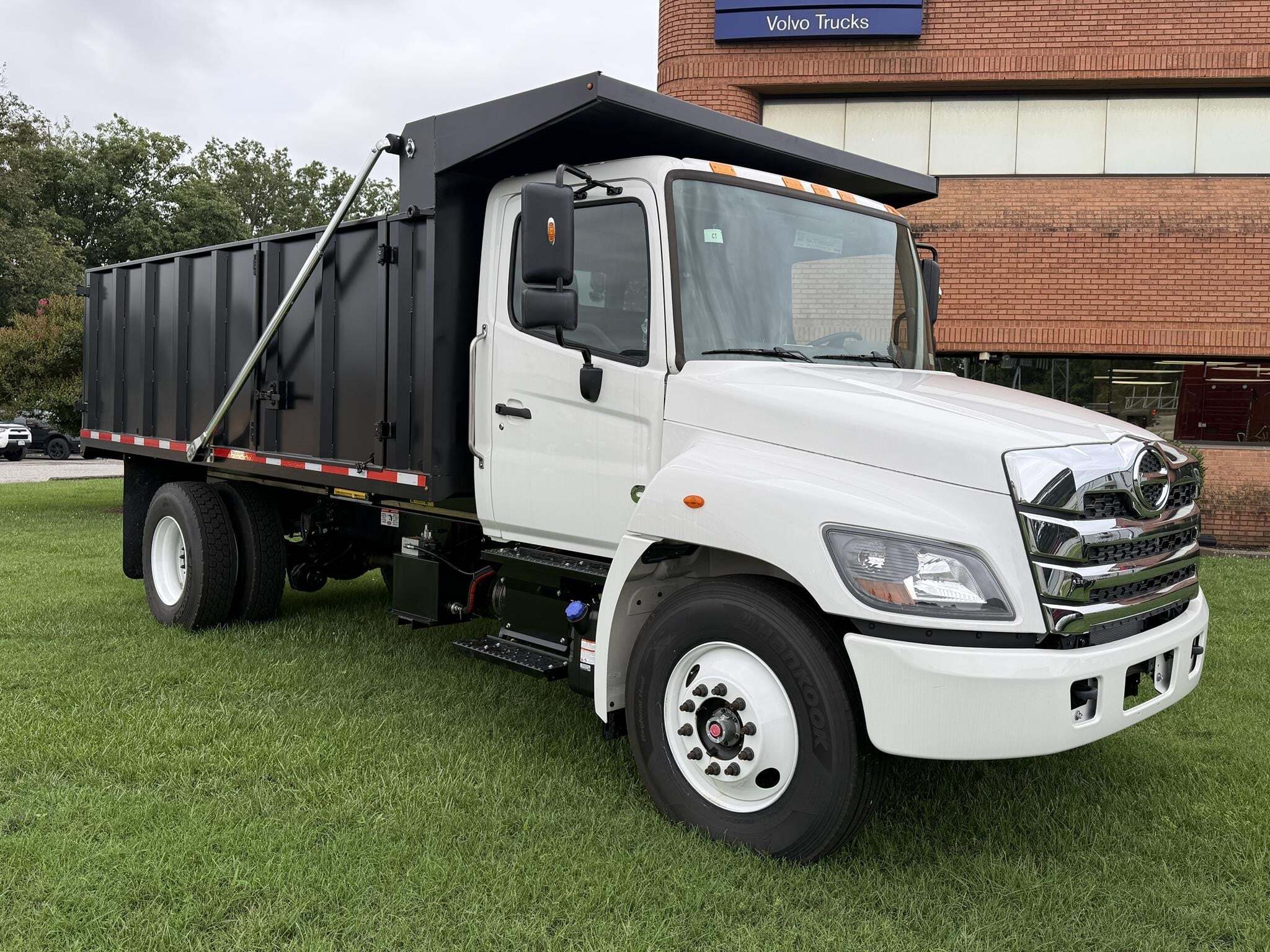 2026 Hino L6