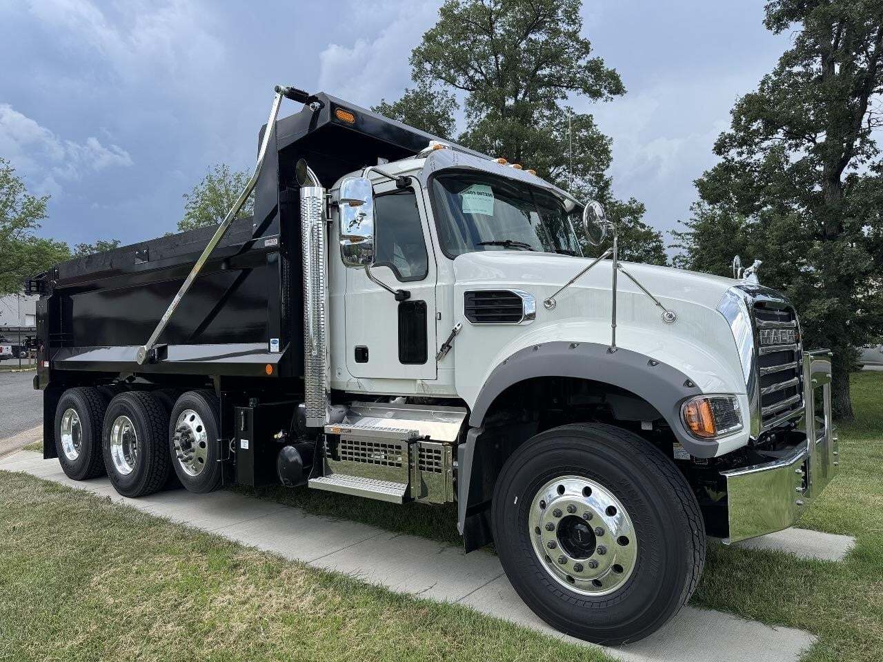 2026 Mack GRANITE