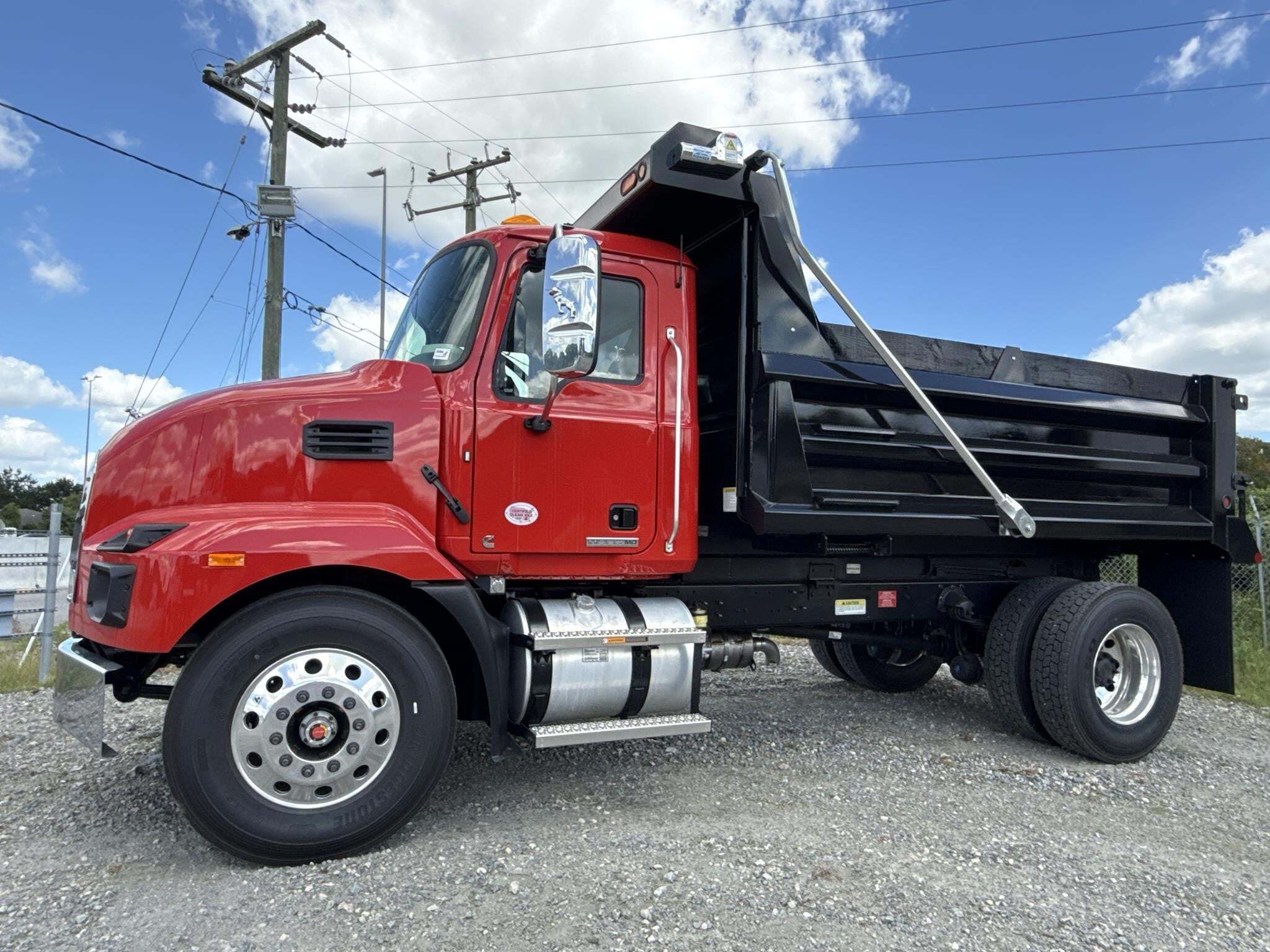 2027 Mack MD6