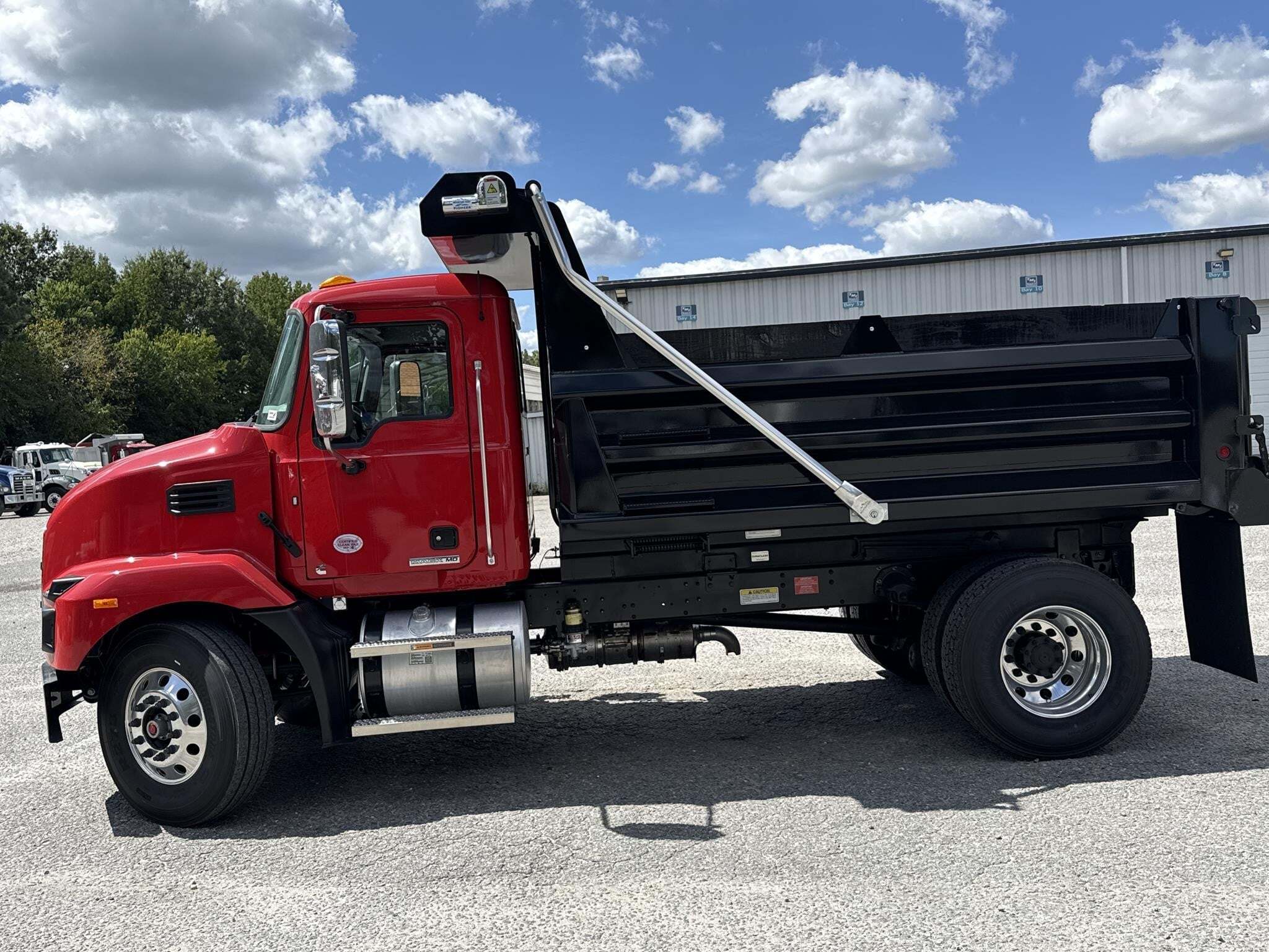2027 Mack MD6