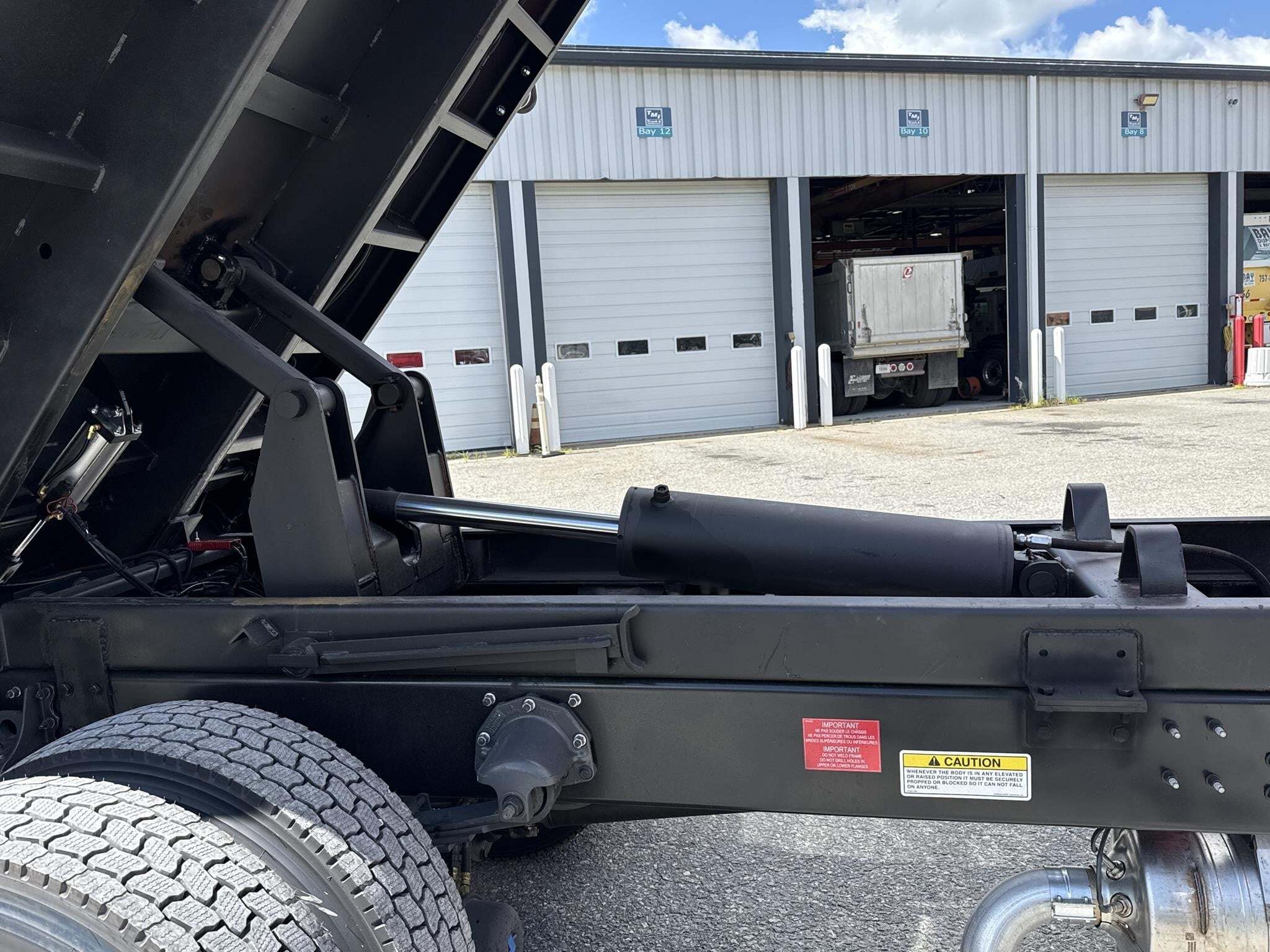 2027 Mack MD6