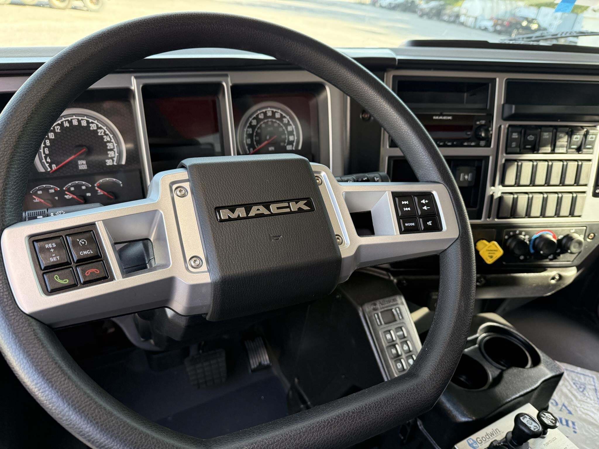 2027 Mack MD7