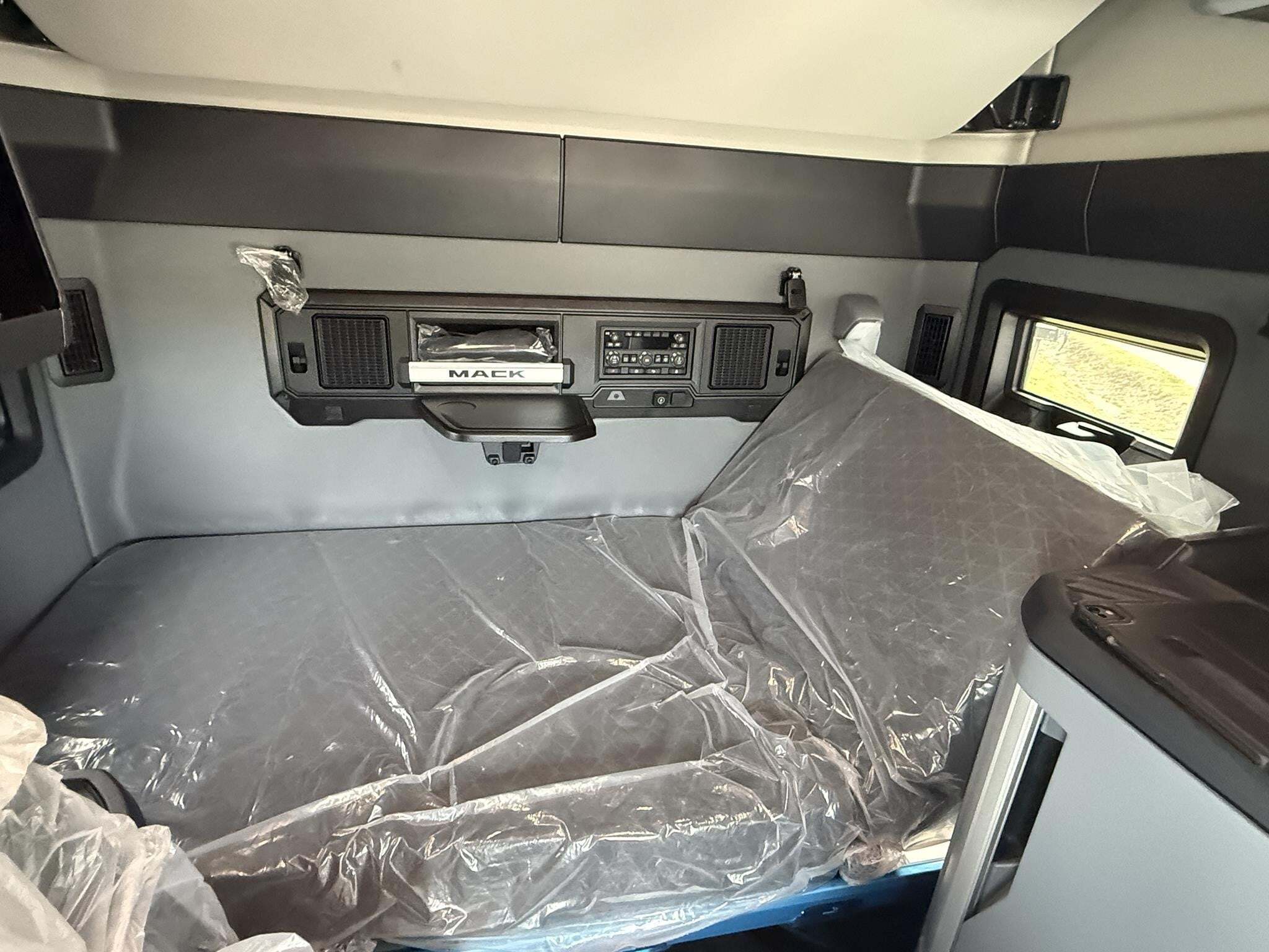 2027 Mack PIONEER