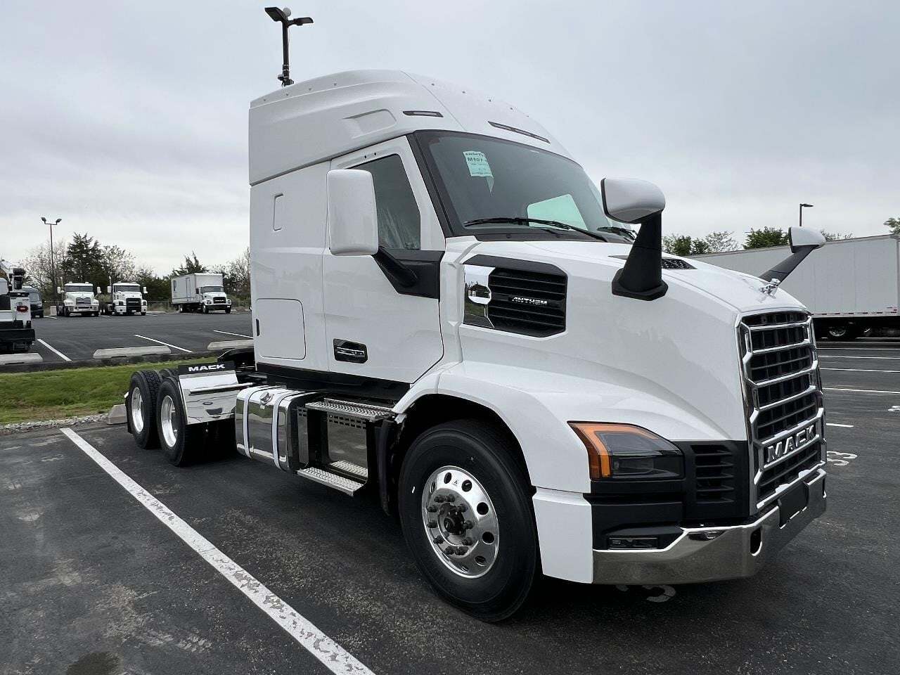 2027 Mack ANTHEM 64T