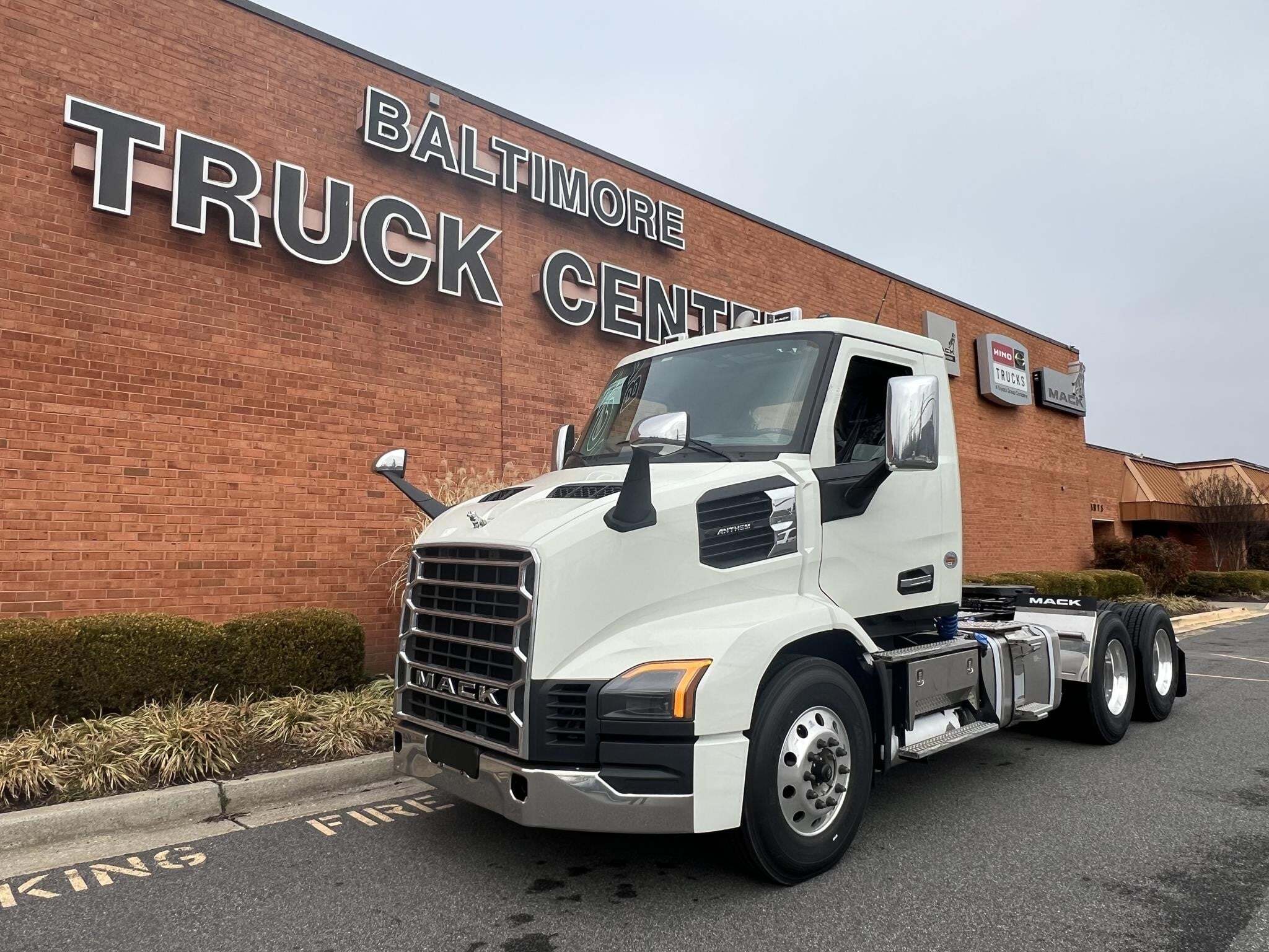2027 Mack ANTHEM 64T
