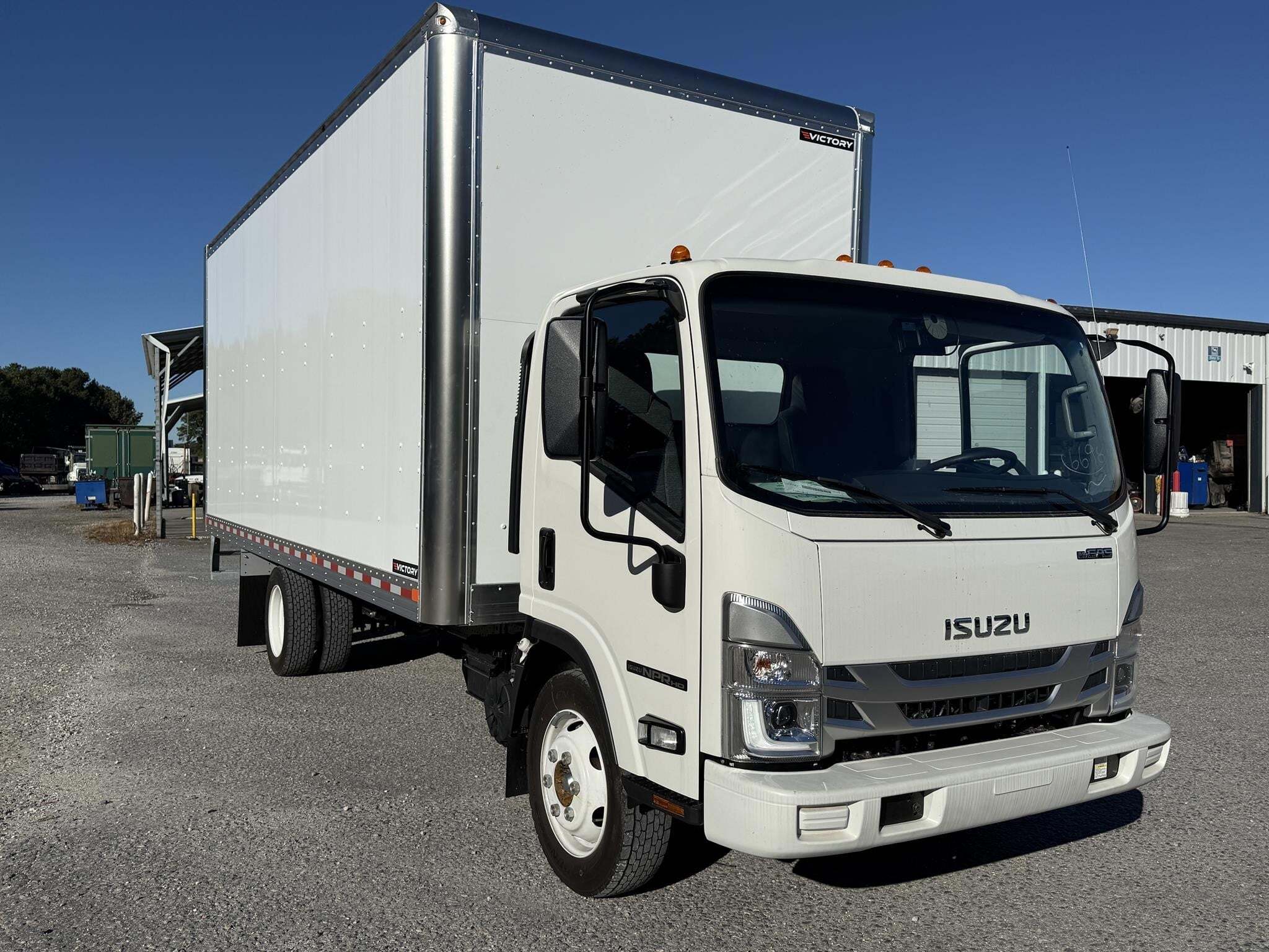 2026 Isuzu NPR HD