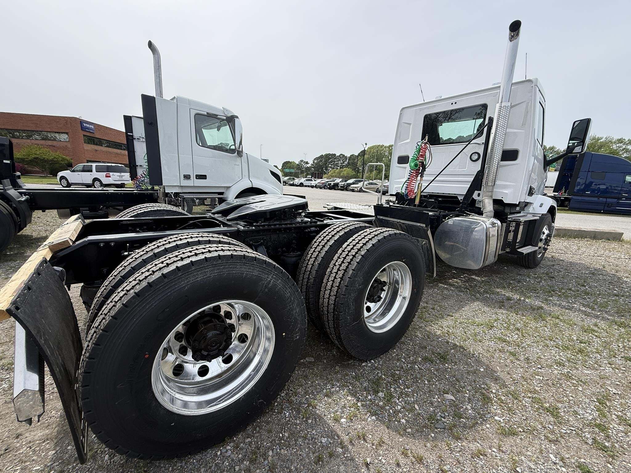 2027 Mack ANTHEM 64T