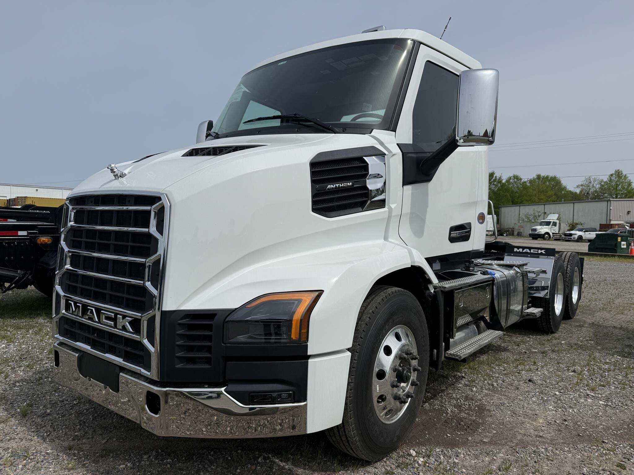 2027 Mack ANTHEM 64T
