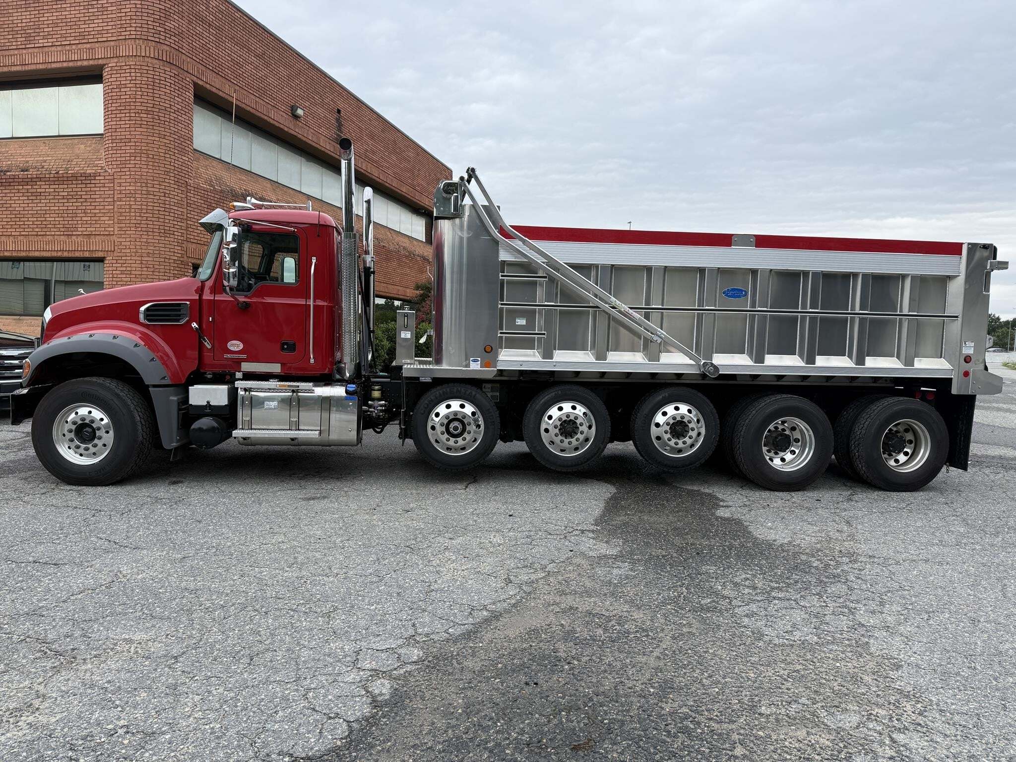 2027 Mack GRANITE