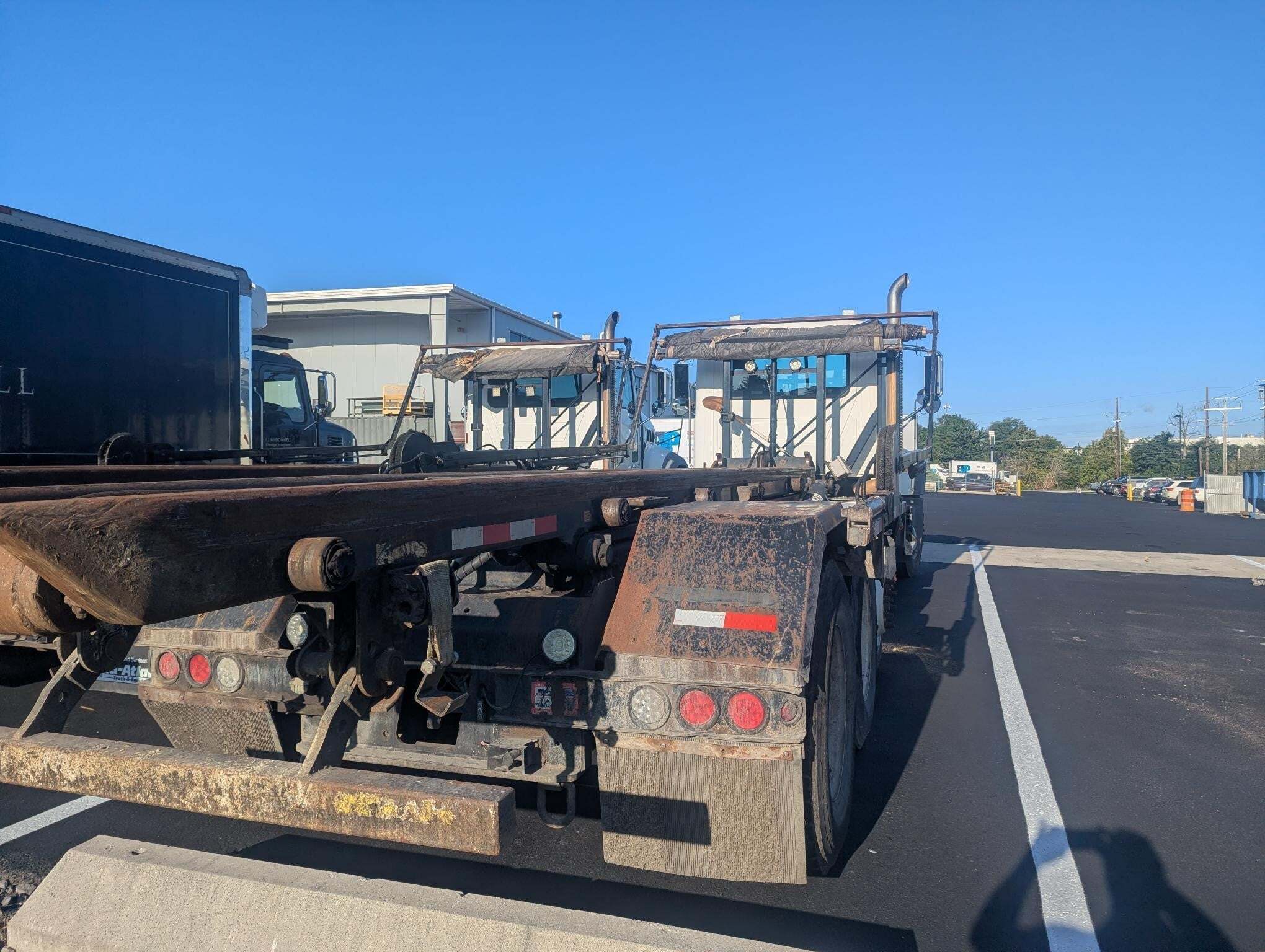 2016 Mack GRANITE GU713