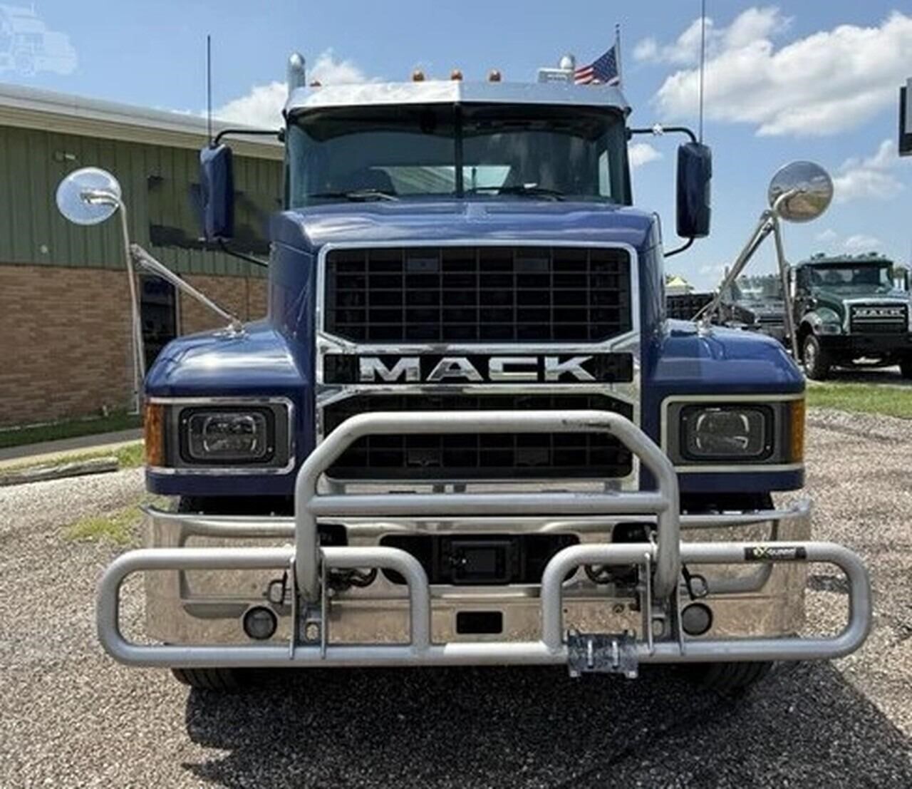 2024 Mack PINNACLE