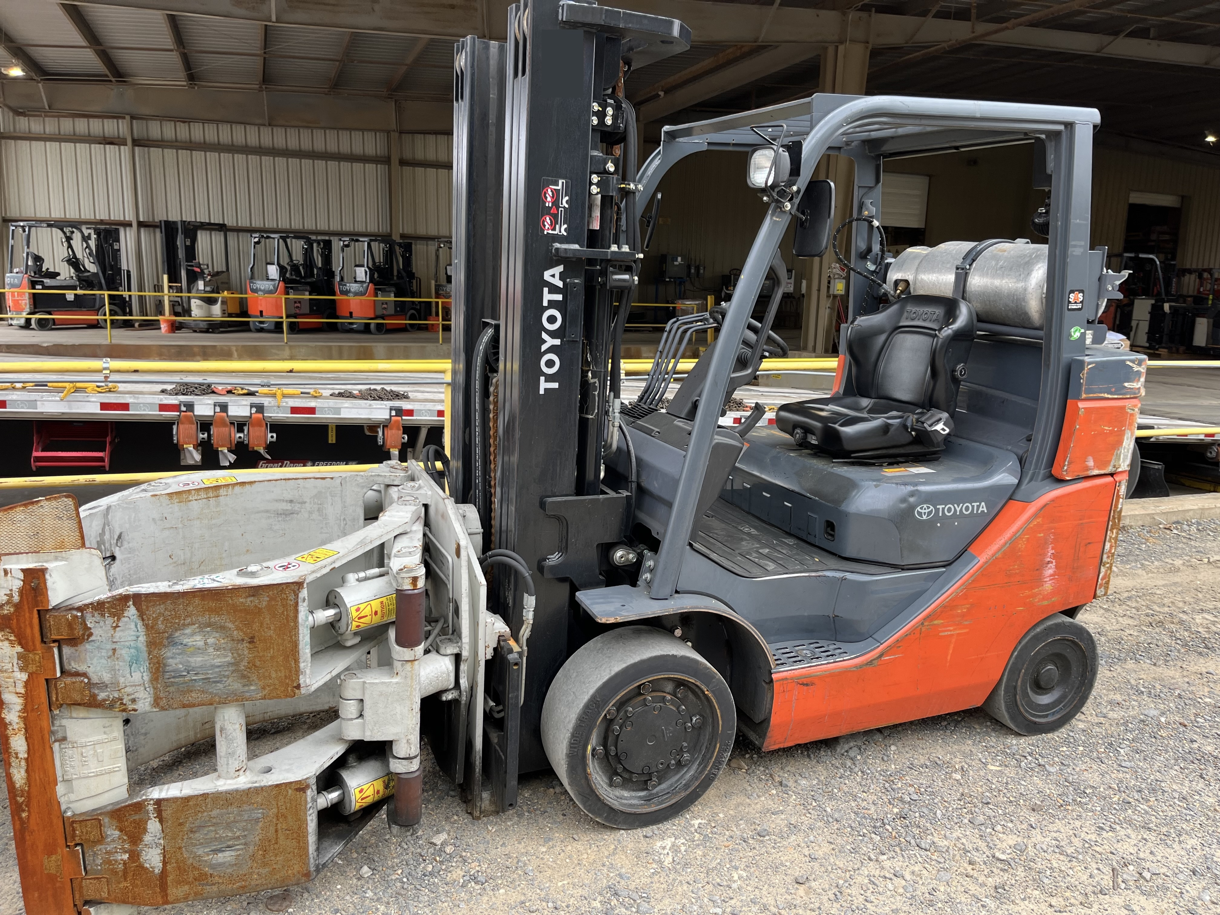 Photo of a 2014 Toyota Material Handling 8FGC35U-BCS