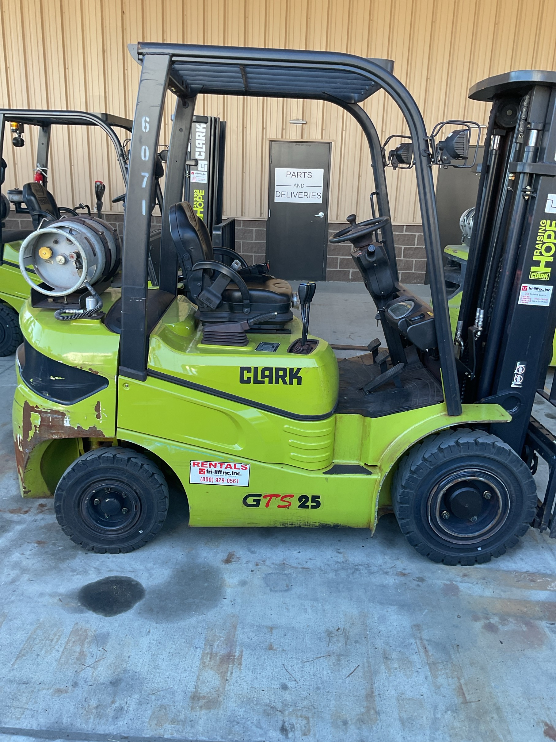 Photo of a 2022 Clark GTS25