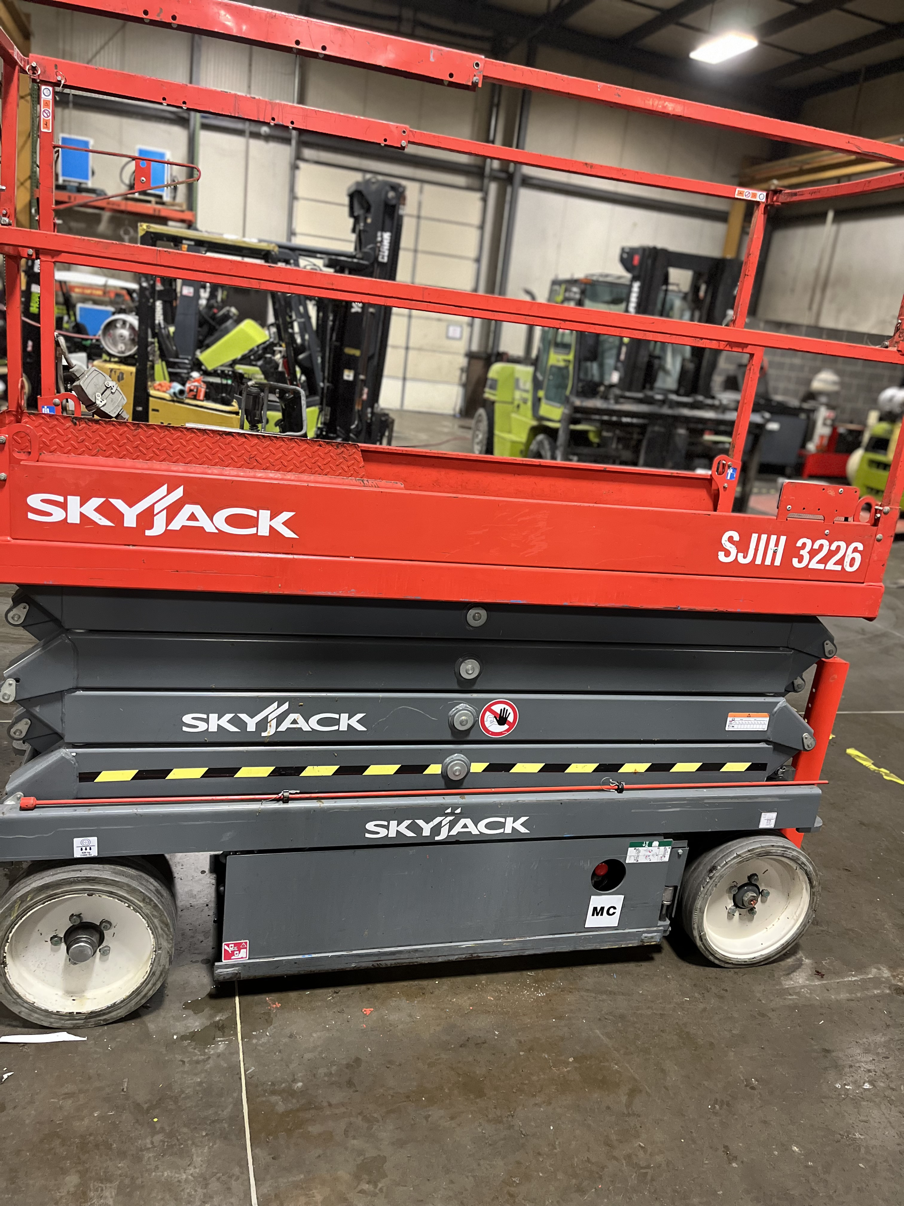 Photo of a 2017 Skyjack 3226