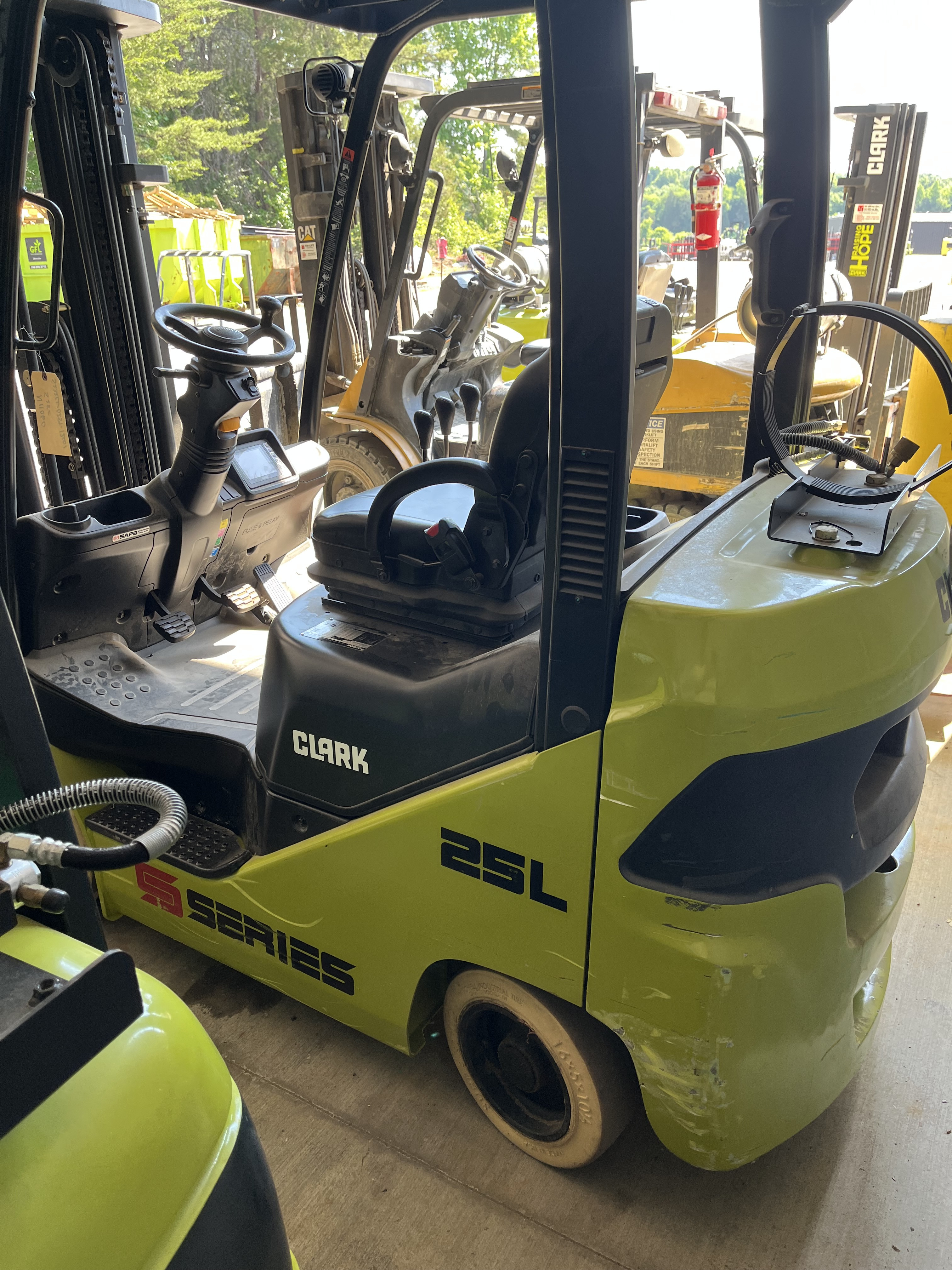 Photo of a 2020 Clark S25C