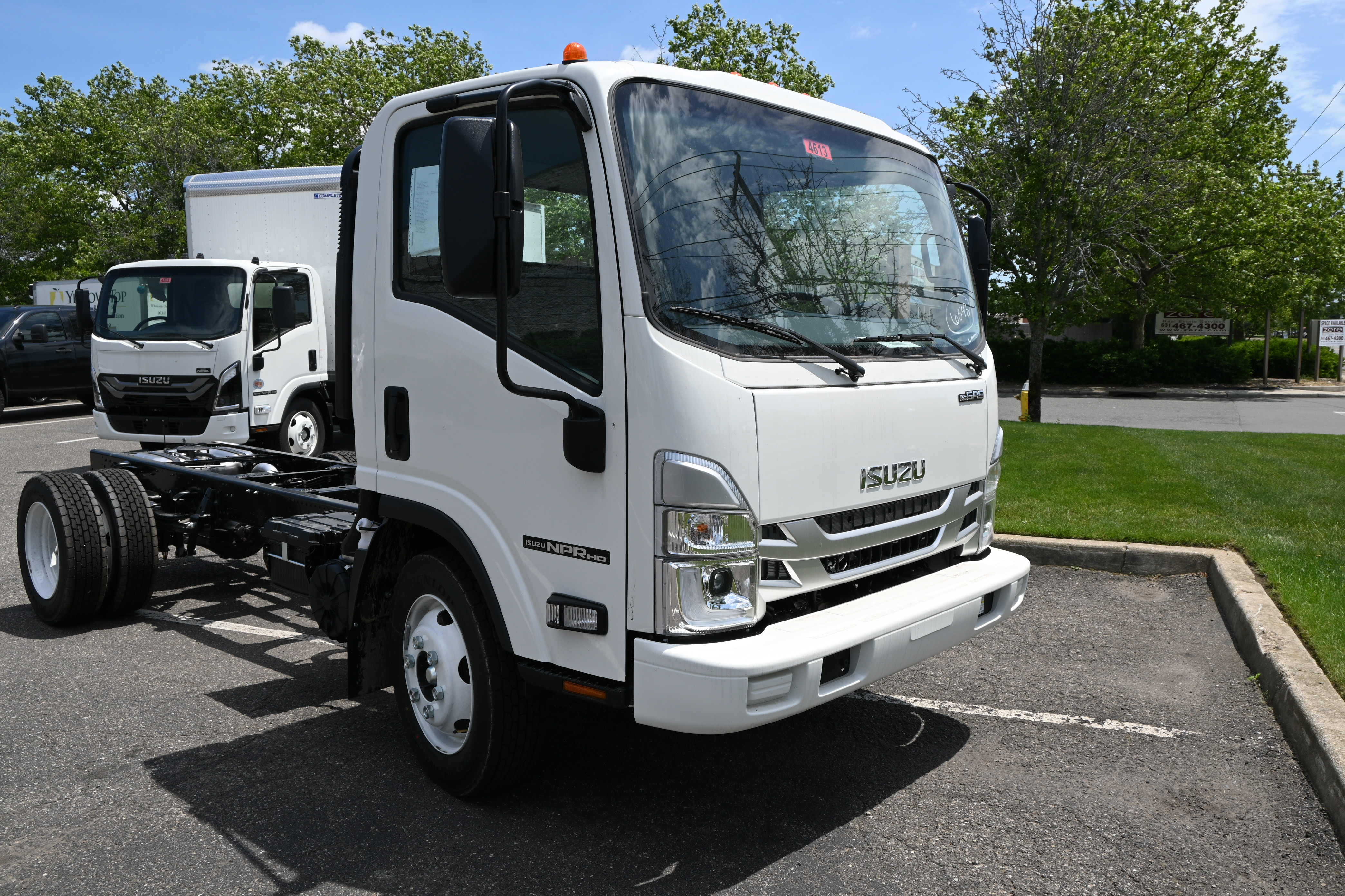 2026 Isuzu NPR HD